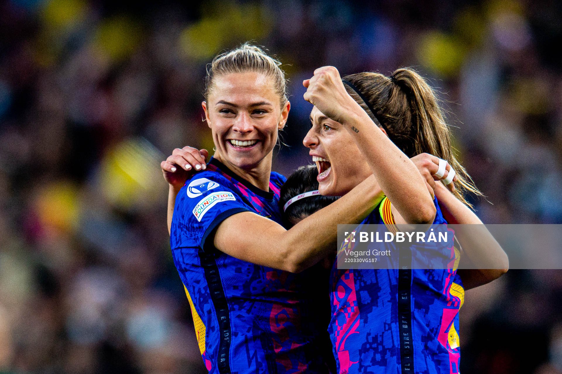 Fridolina Rolfö and Alexia Putellas of Barcelona celebrate