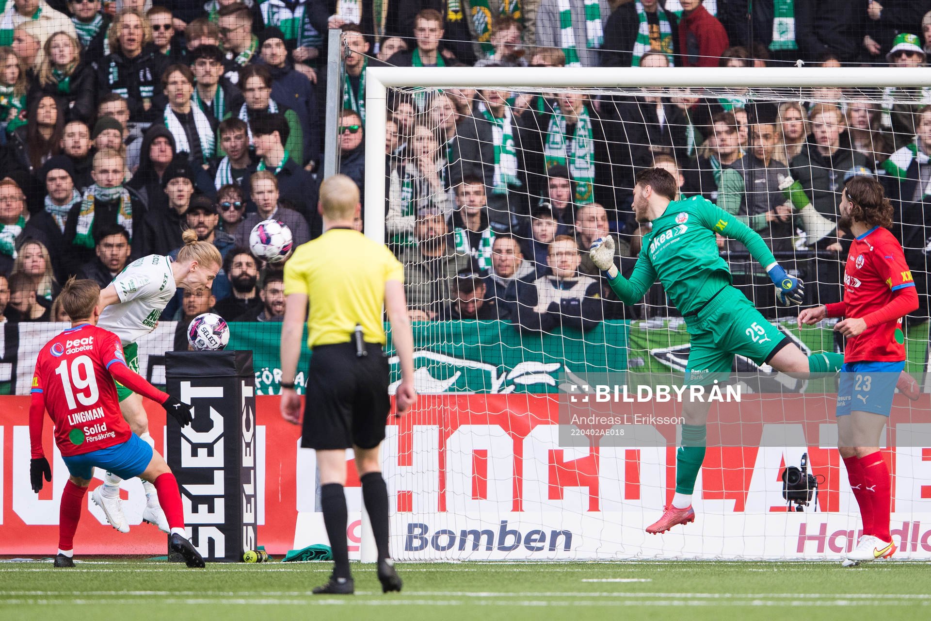 Hammarbys Gustav Ludwigson gör 1-0 för Hammarby bakom