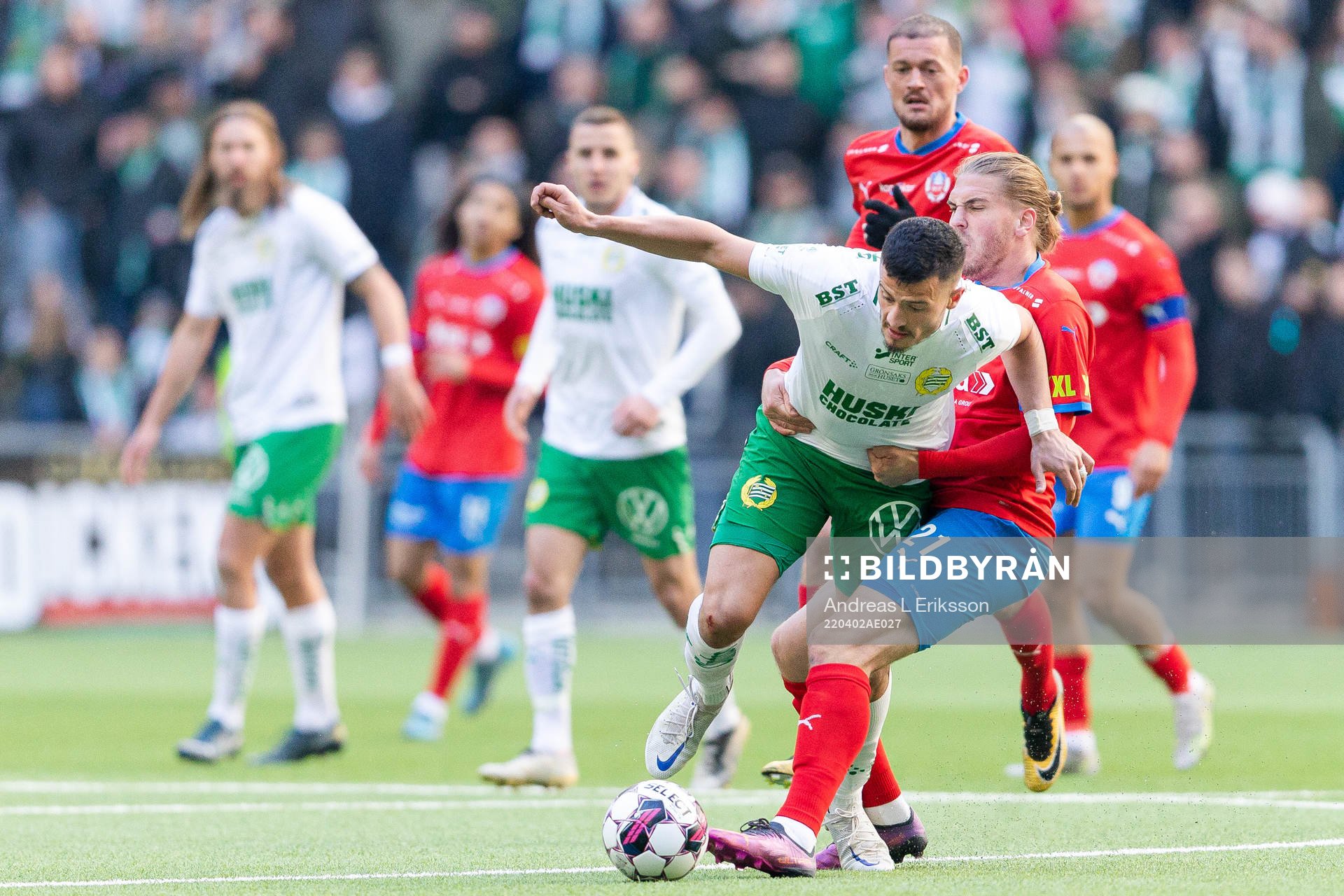 Hammarbys Astrit Selmani och Helsingborgs Charlie Weberg