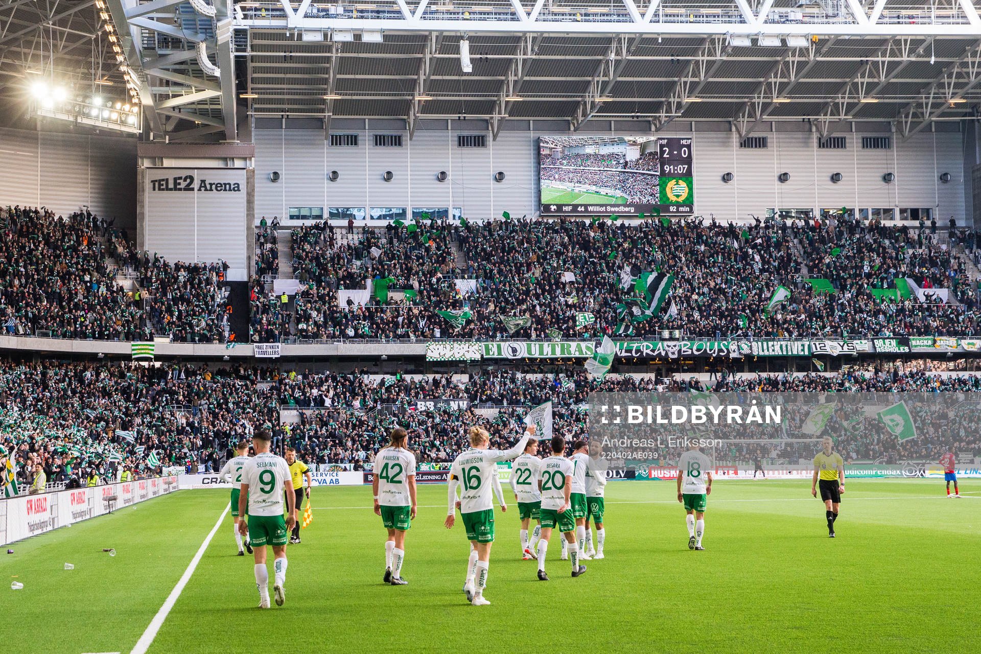 Hammarbys spelare jublar efter 2-0 för Hammarby under fotbollsmatchen i Allsvenskan mellan Hammarby och Helsingborg den 2 april 2022 i Stockholm.