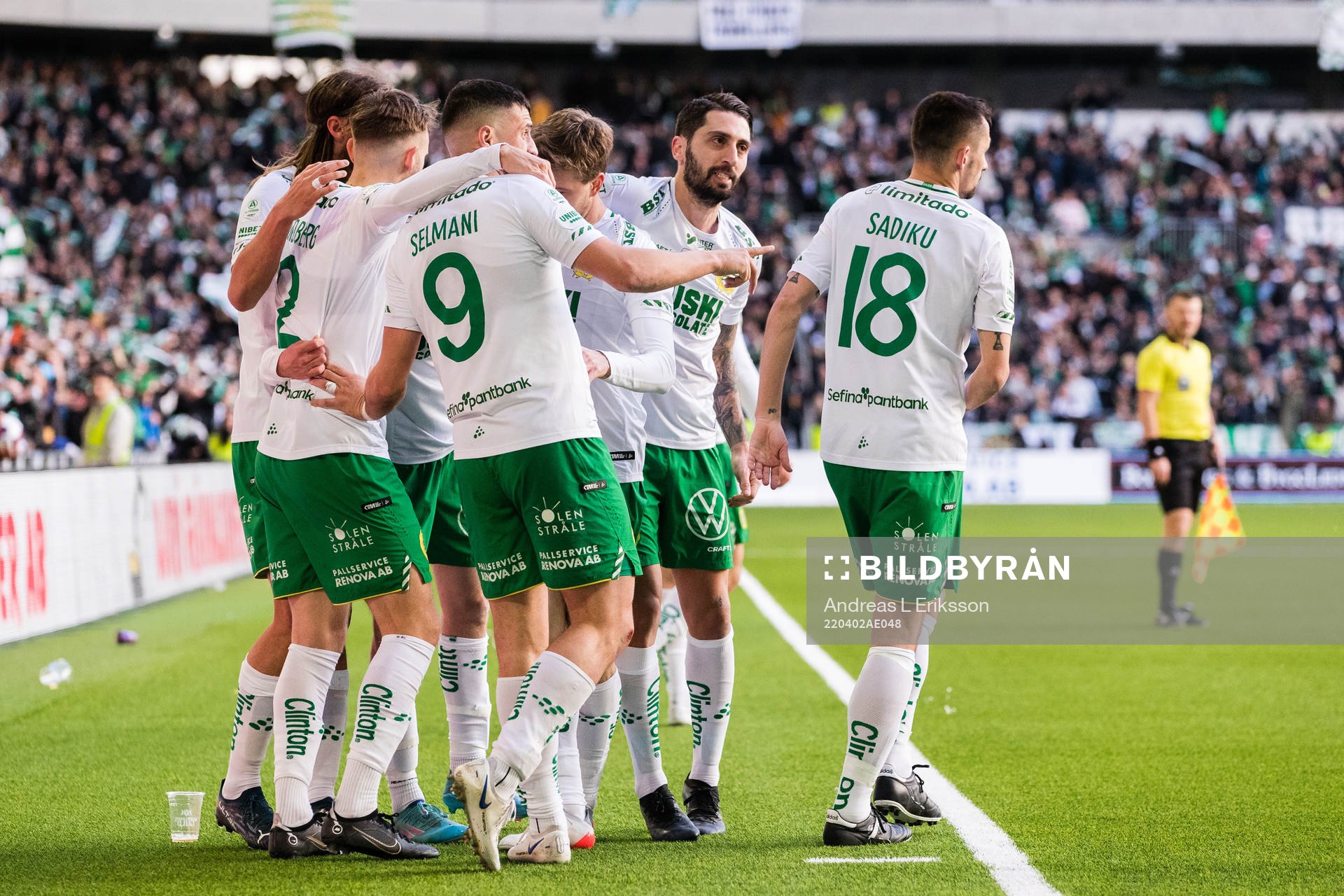 Hammarbys spelare jublar