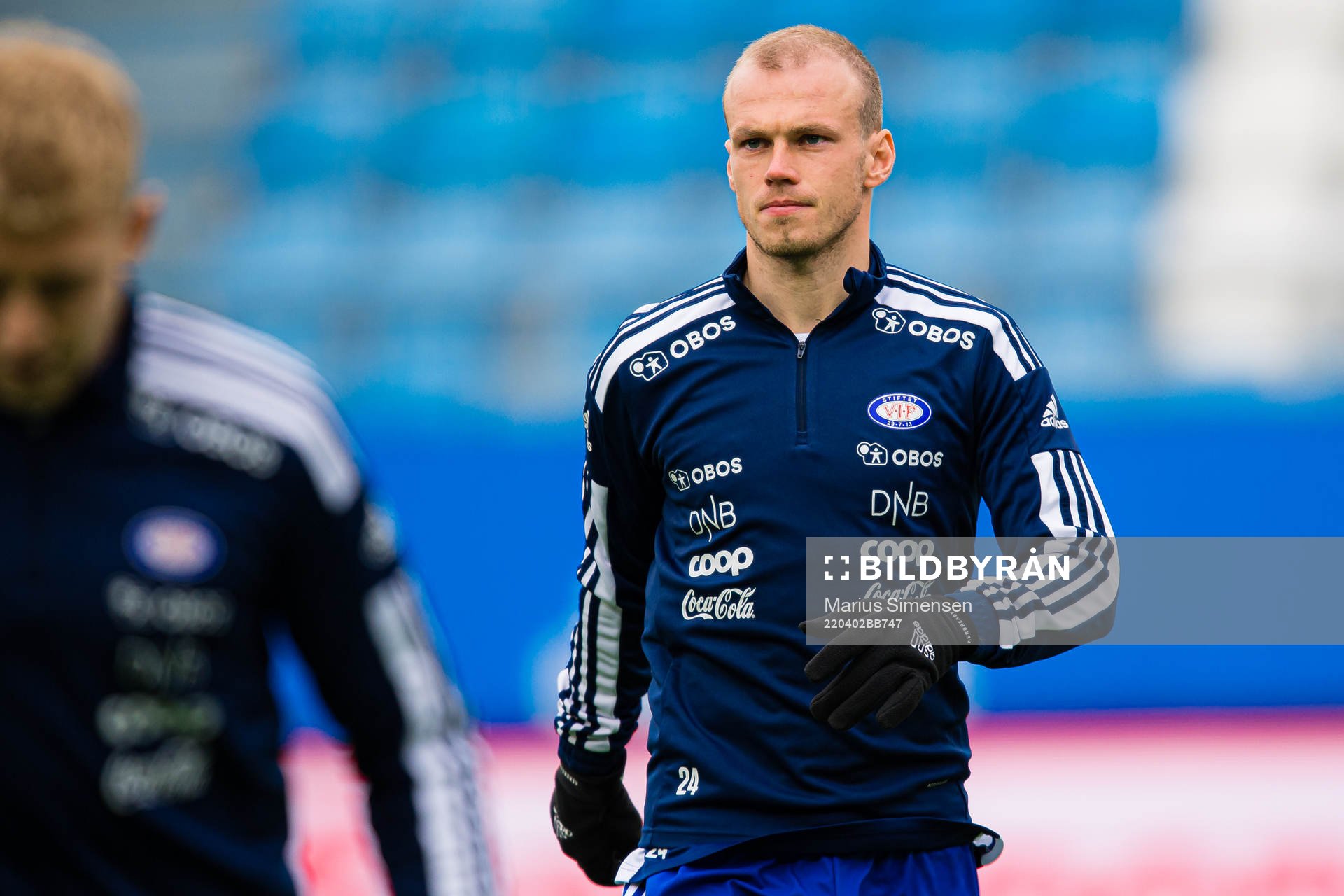 Petter Dahle Strand of Vålerenga warms up ahead of the Eliteserien match between Molde and Vålerenga on April 2, 2022 in Molde.