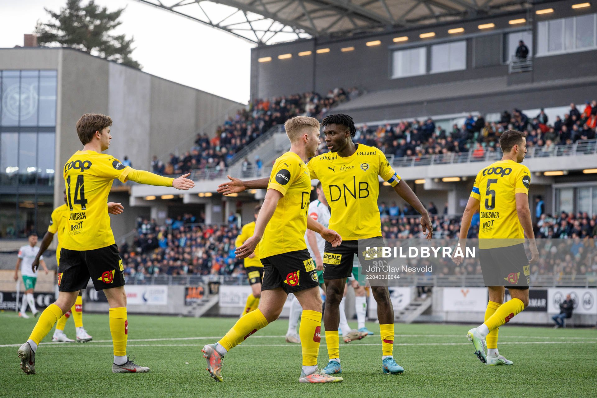 Magnus Nordengen Knudsen and Ogbu Igoh of Lillestrøm