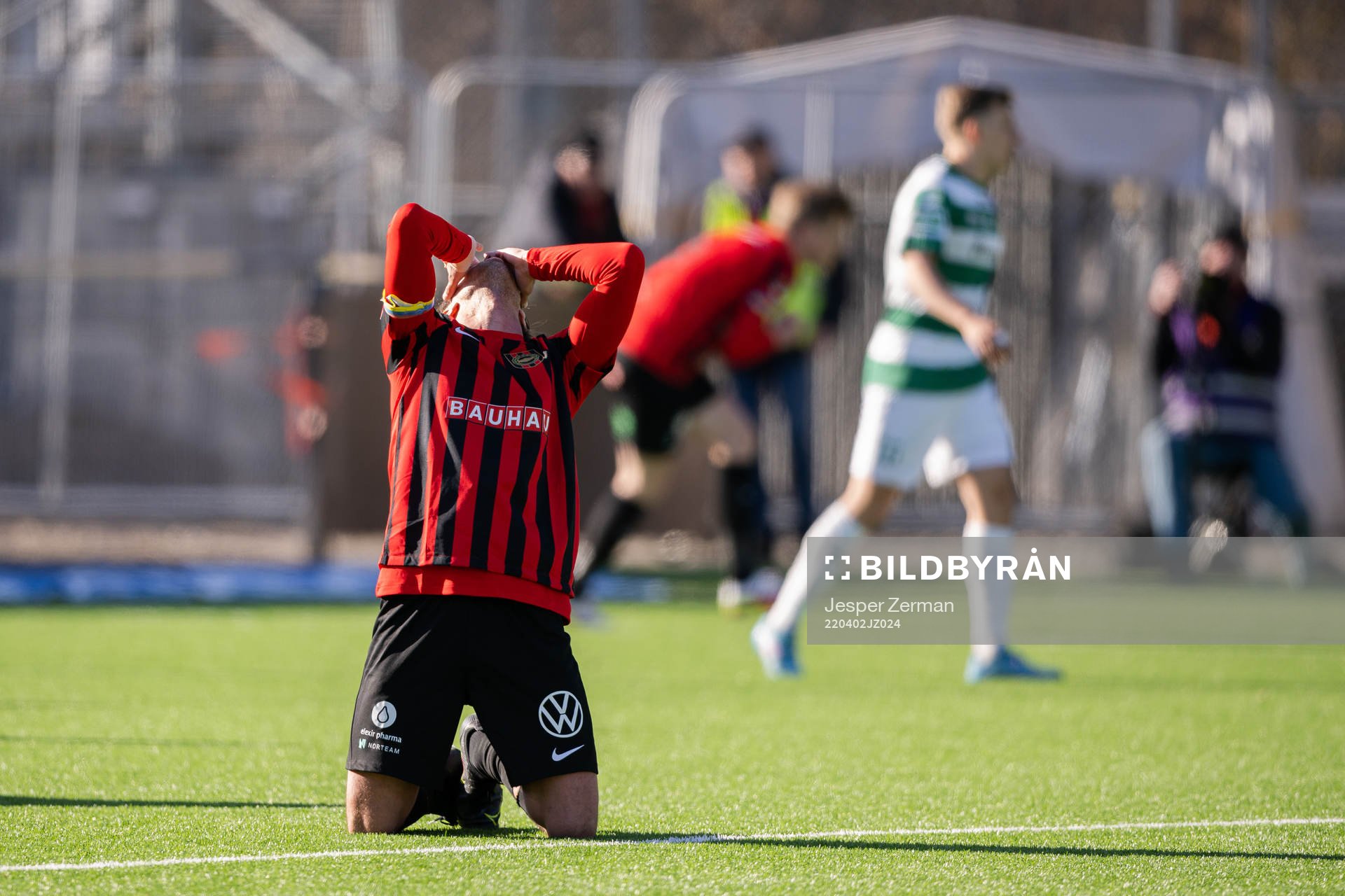 Brommapojkarnas Philip Hellqvist deppar
