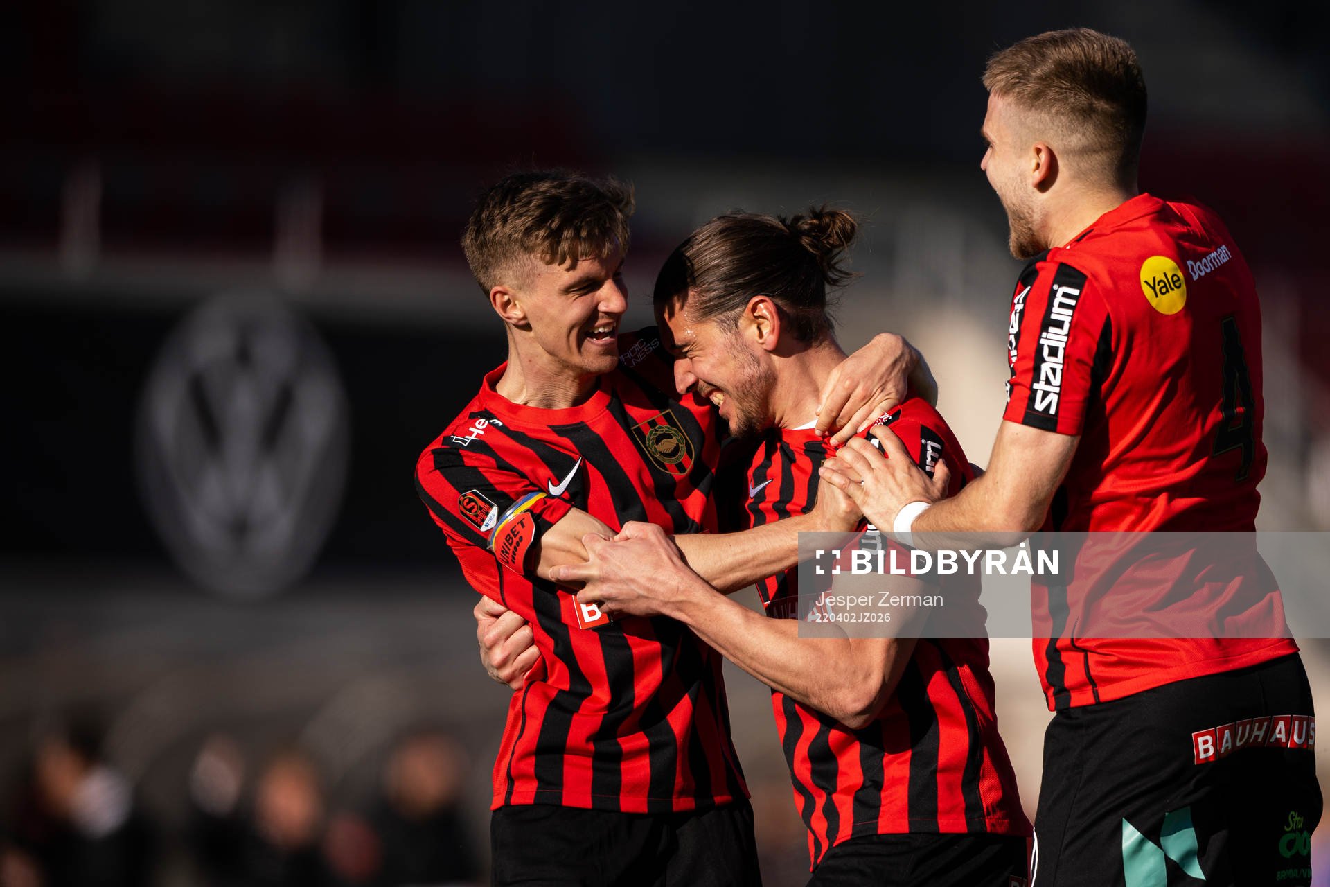 Brommapojkarnas Nikola Vasic jublar