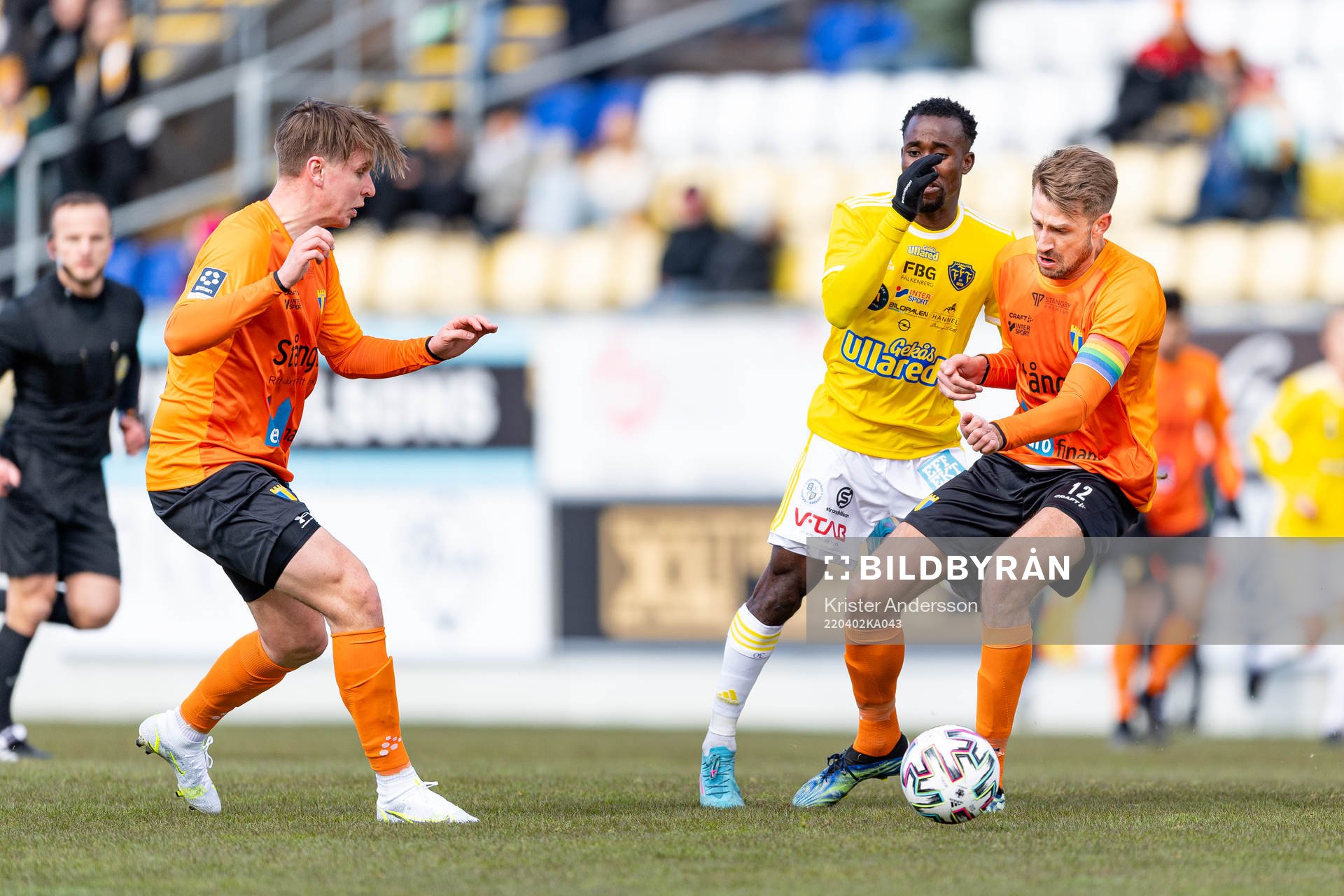 Falkenbergs Godwin Aguda och Torns Niklas Nilsson