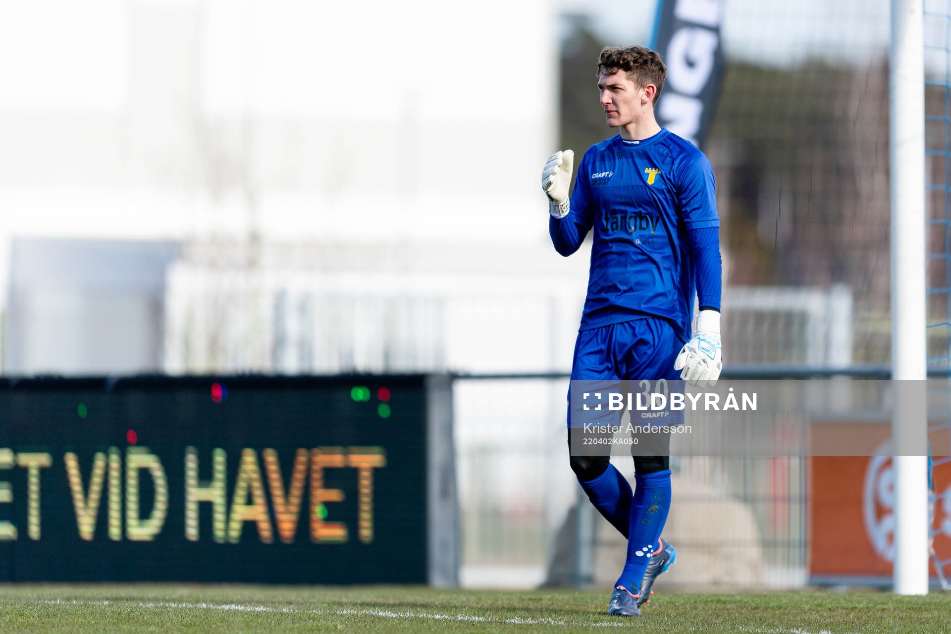 Torns målvakt Rasmus Norlander under fotbollsmatchen i Ettan södra mellan Falkenberg och Torn den 2 april 2022 i Falkenberg. 