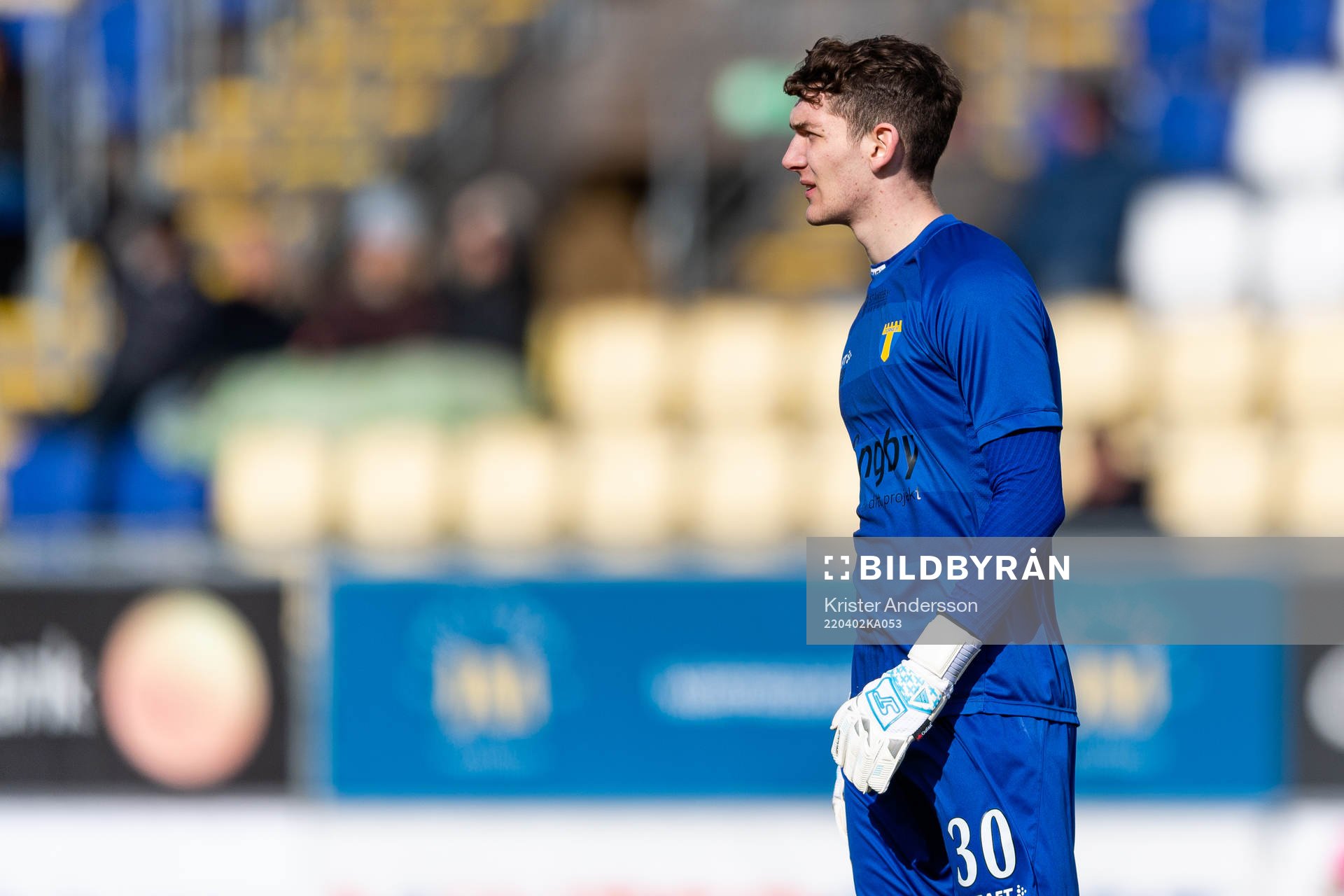 Torns målvakt Rasmus Norlander under fotbollsmatchen i Ettan södra mellan Falkenberg och Torn den 2 april 2022 i Falkenberg. 