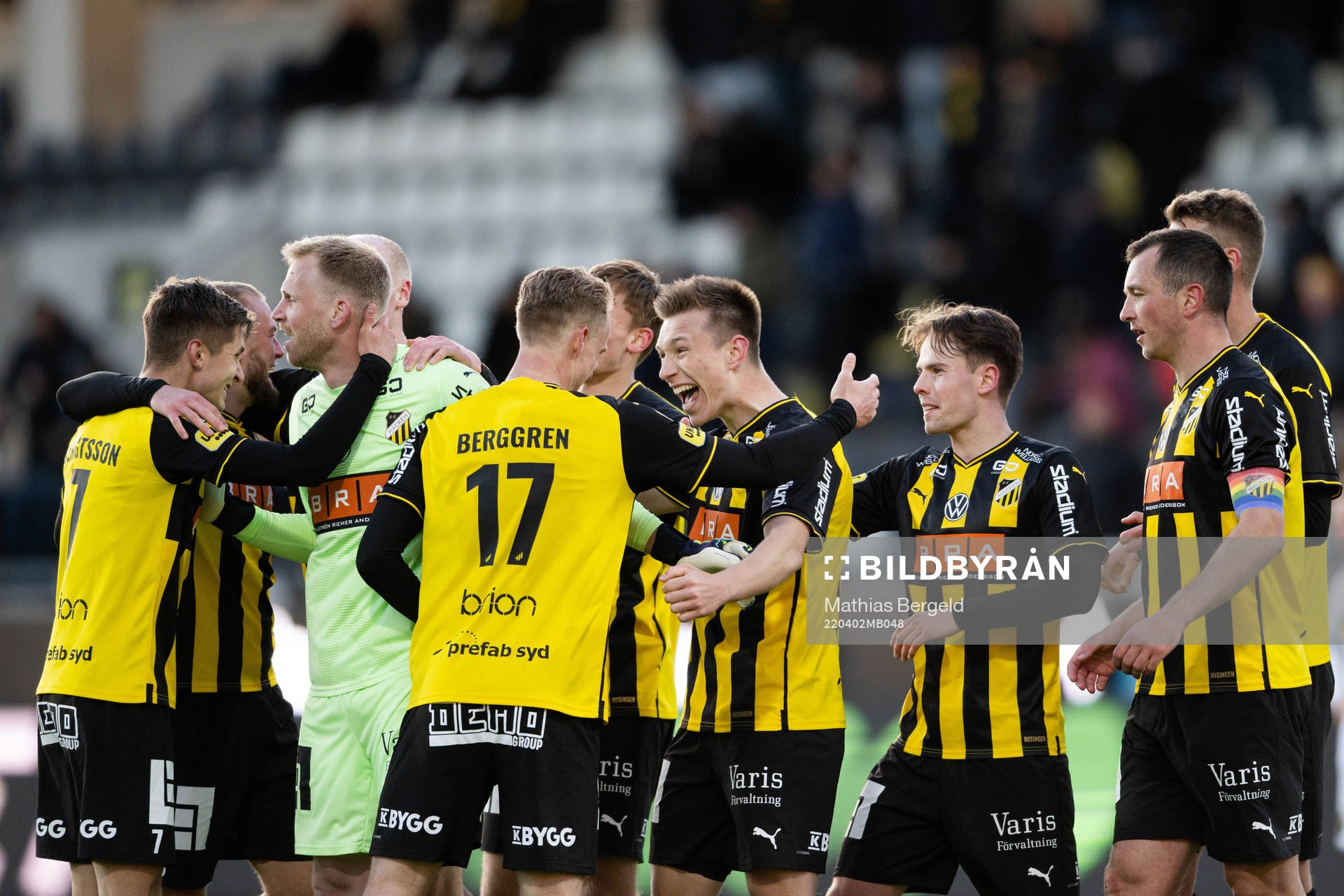 Häckens spelare jublar