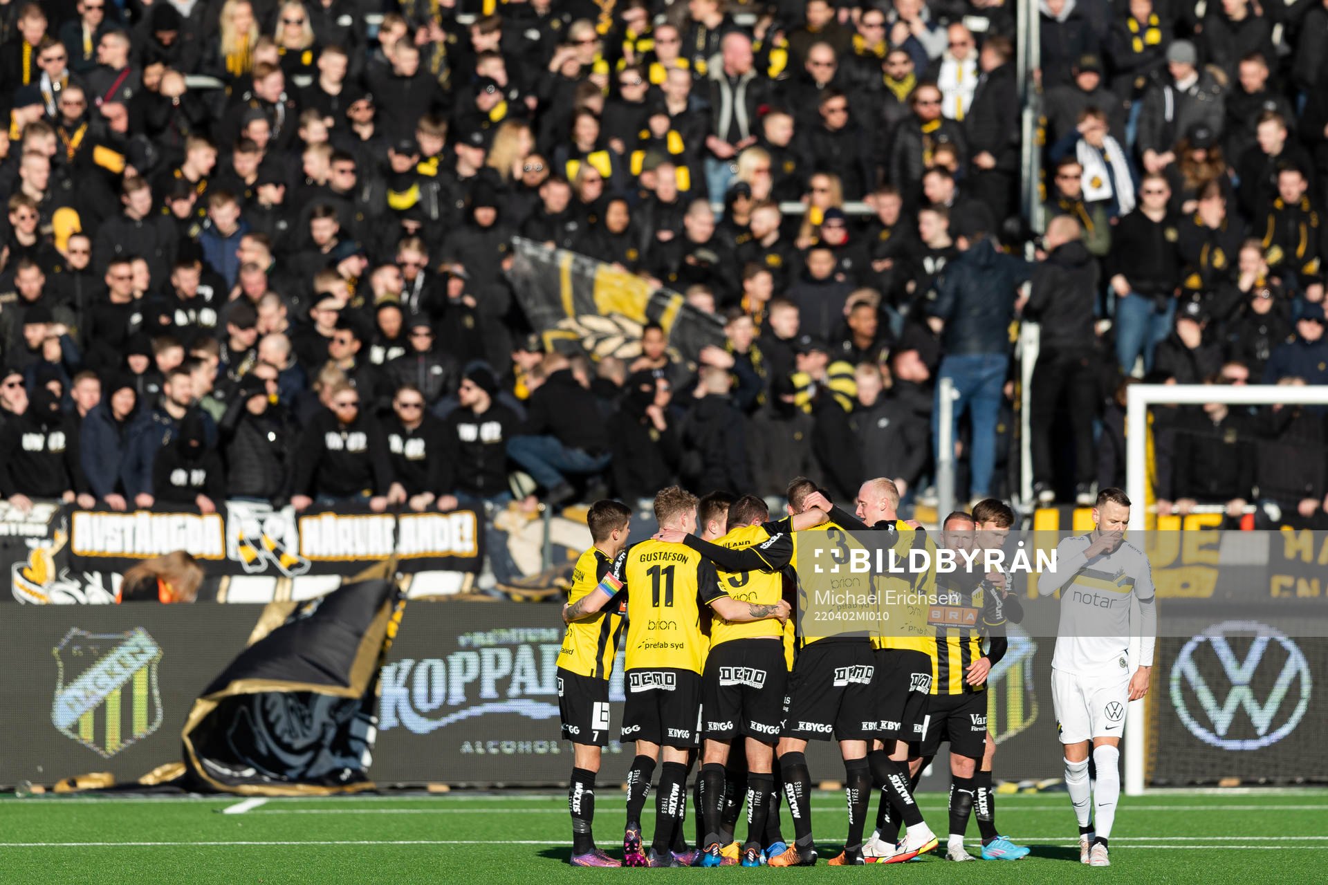 Häckens spelare jublar
