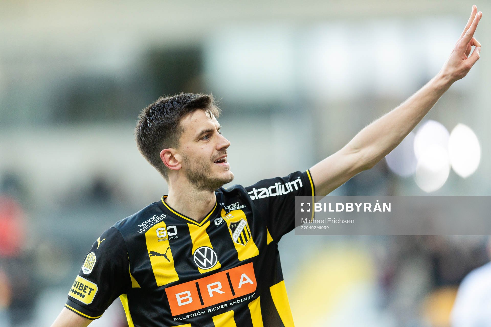 Häckens Alexander Jeremejeff jublar efter 4-1 under fotbollsmatchen i Allsvenskan mellan Häcken och AIK den 2 april 2022 i Göteborg. 