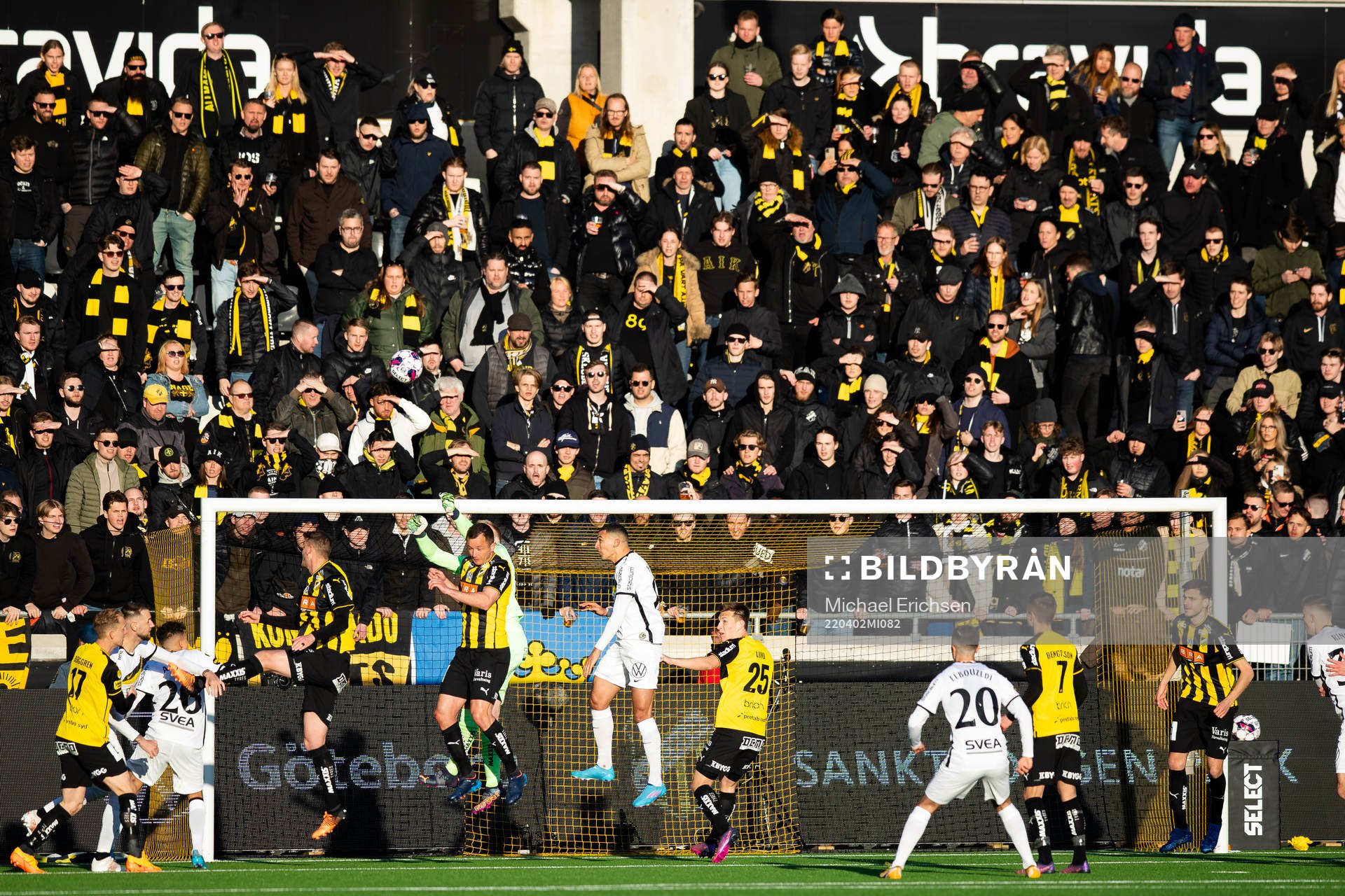 under fotbollsmatchen i Allsvenskan mellan Häcken och AIK