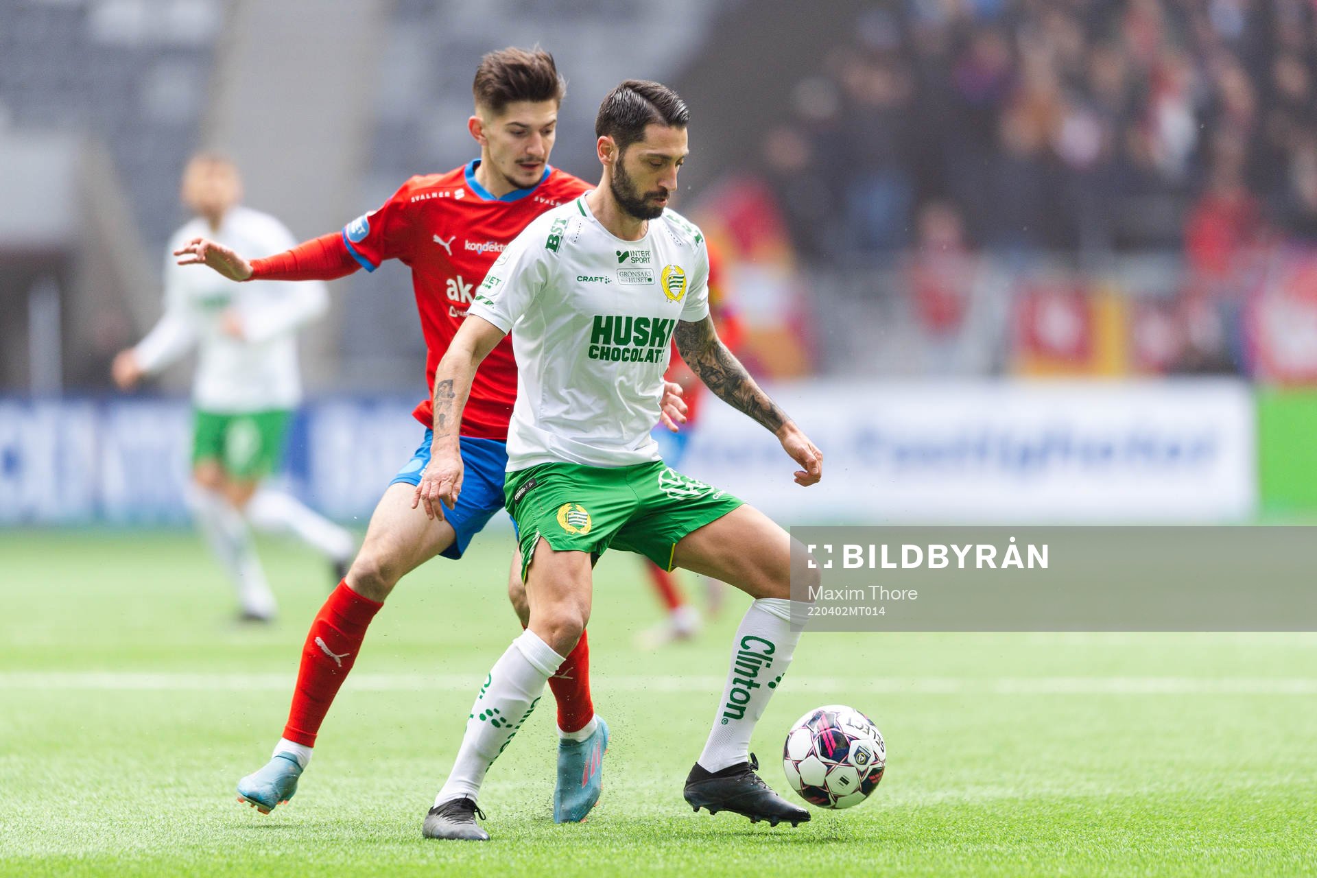 Helsingborgs Armin Gigovic och Hammarbys Nahir Besara