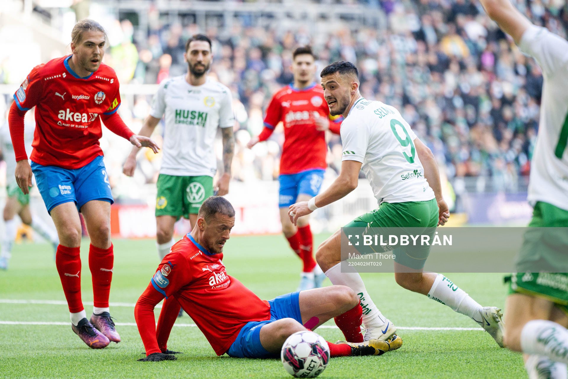 Helsingborgs Albert Ejupi och Hammarbys Astrit Selmani