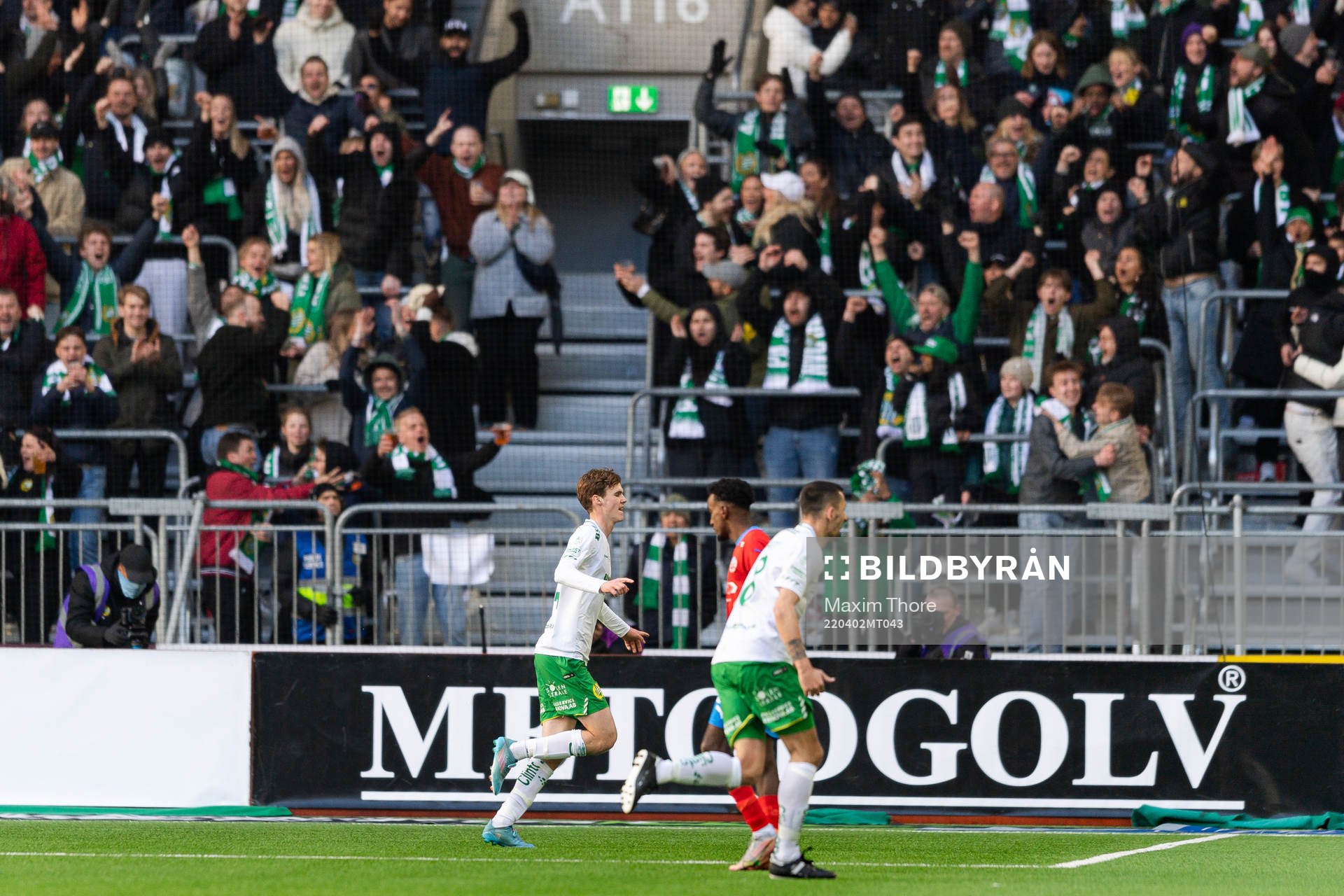 Hammarbys Williot Swedberg jublar