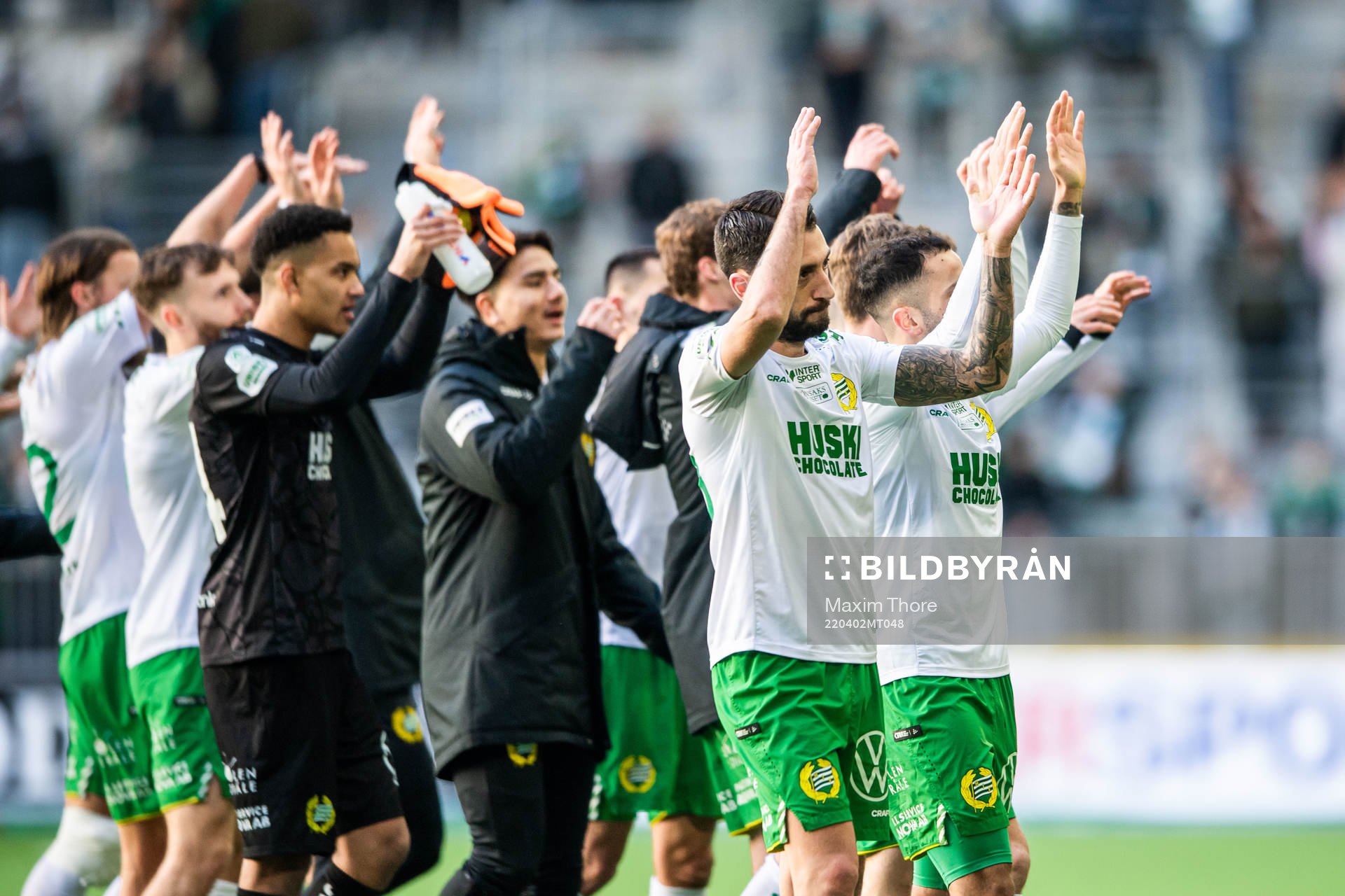 Hammarbys Nahir Besara jublar med lagkamrater