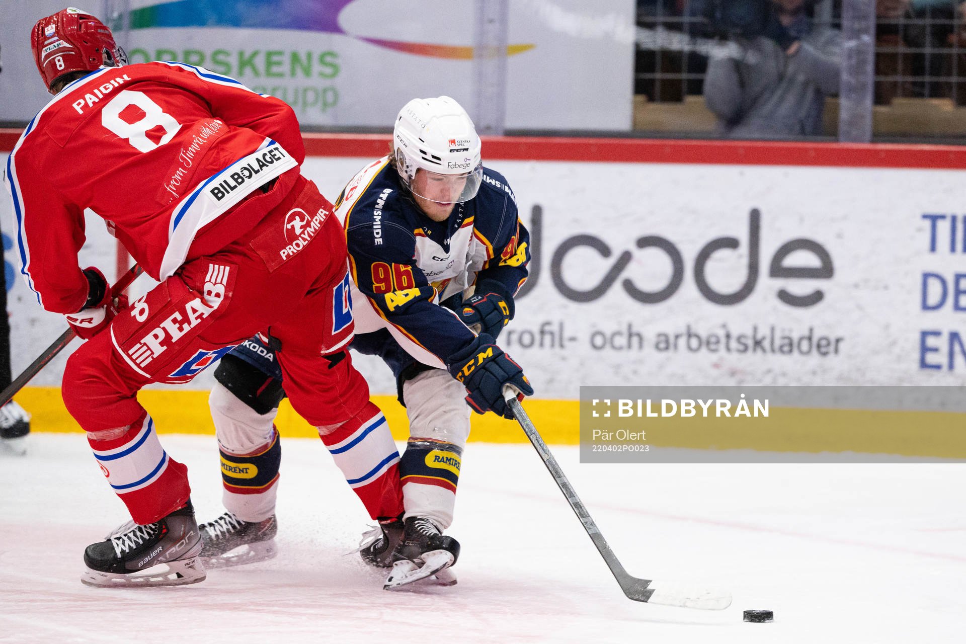 Timrås Ziyat Paigin och Djurgårdens Emil Berglund