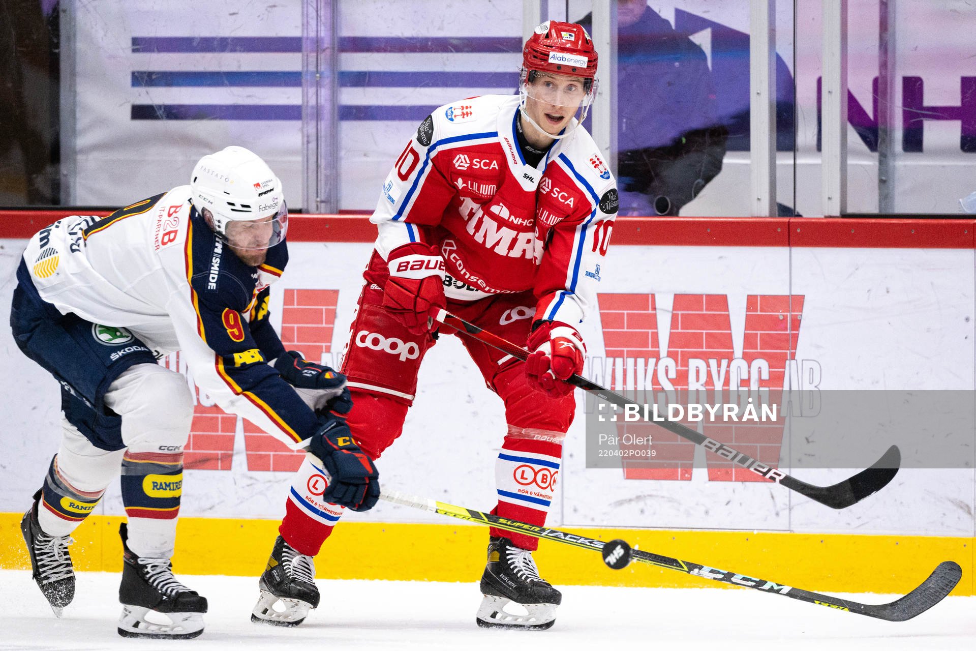 Djurgårdens Cameron Schilling och Timrås Robin Alvarez