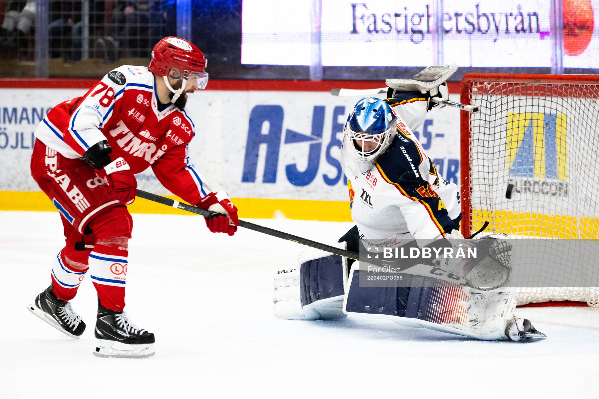 Timrås Robin Hanzl gör 3-0 bakom Djurgårdens målvakt