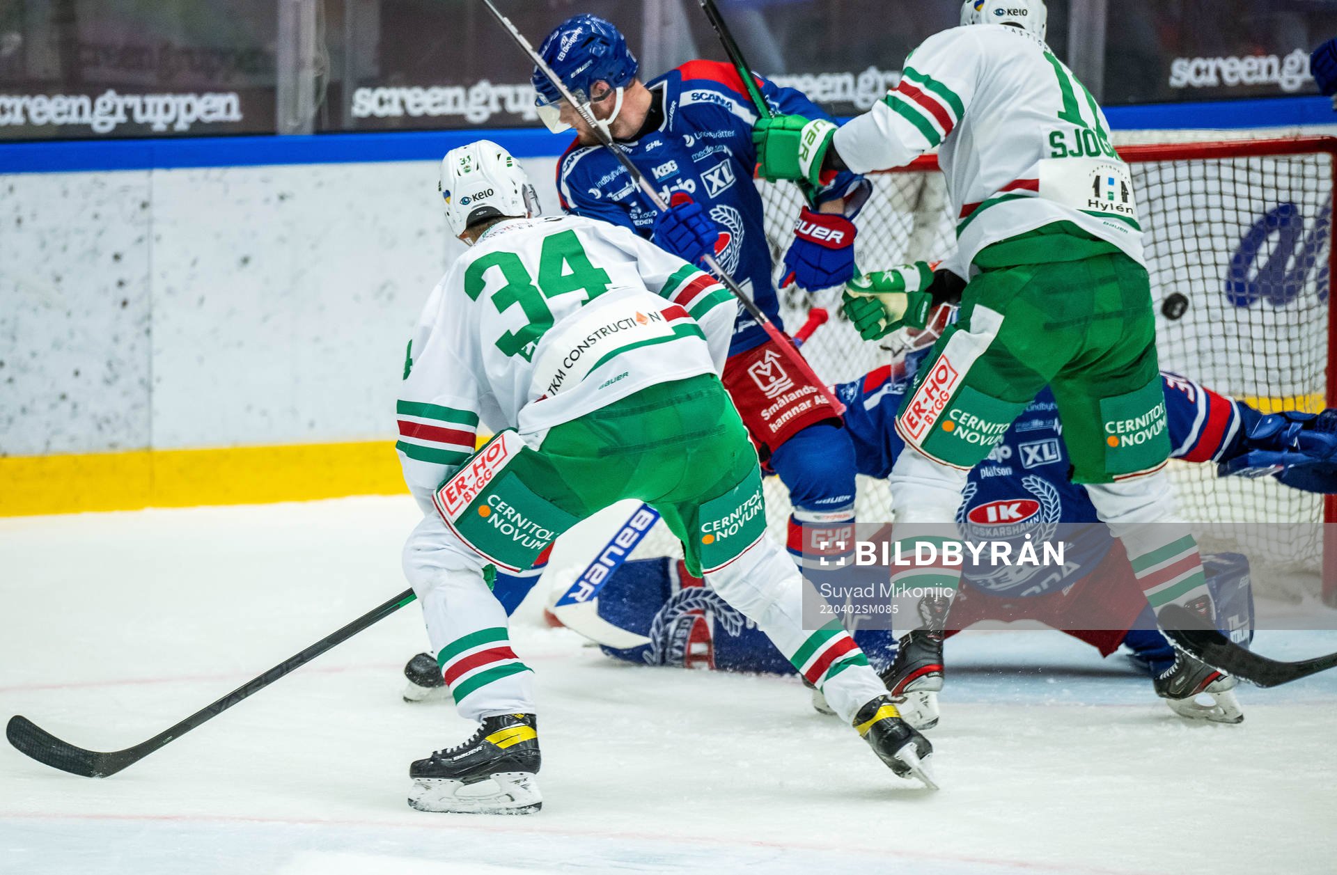 Här gör Rögles Adam Edström målet som först