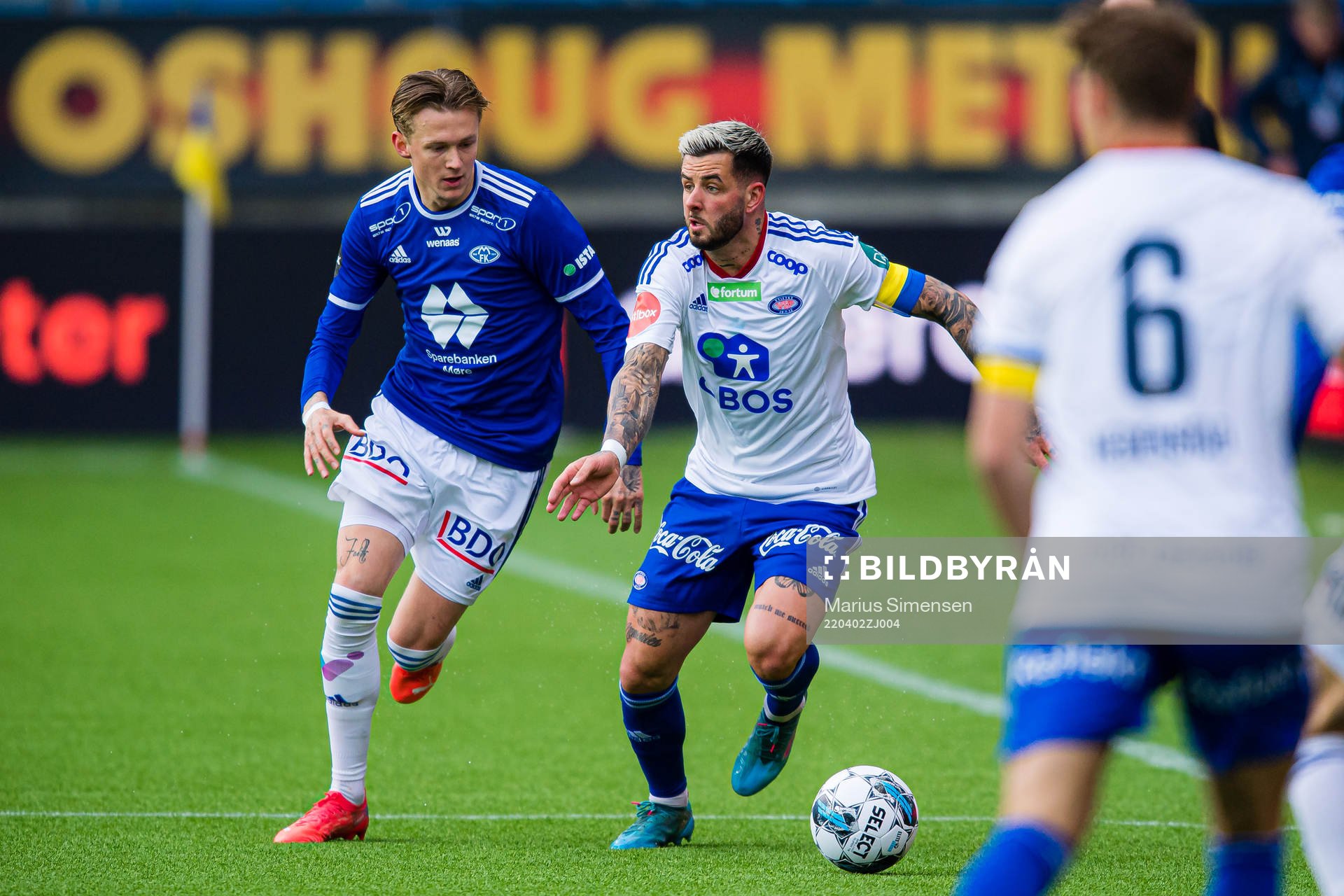 Birk Risa of Molde and Aron Leonard Dønnum of Vålerenga