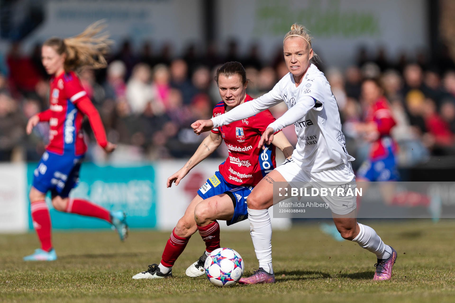 Vittsjös Kayla Adamek och Rosengårds Caroline Seger