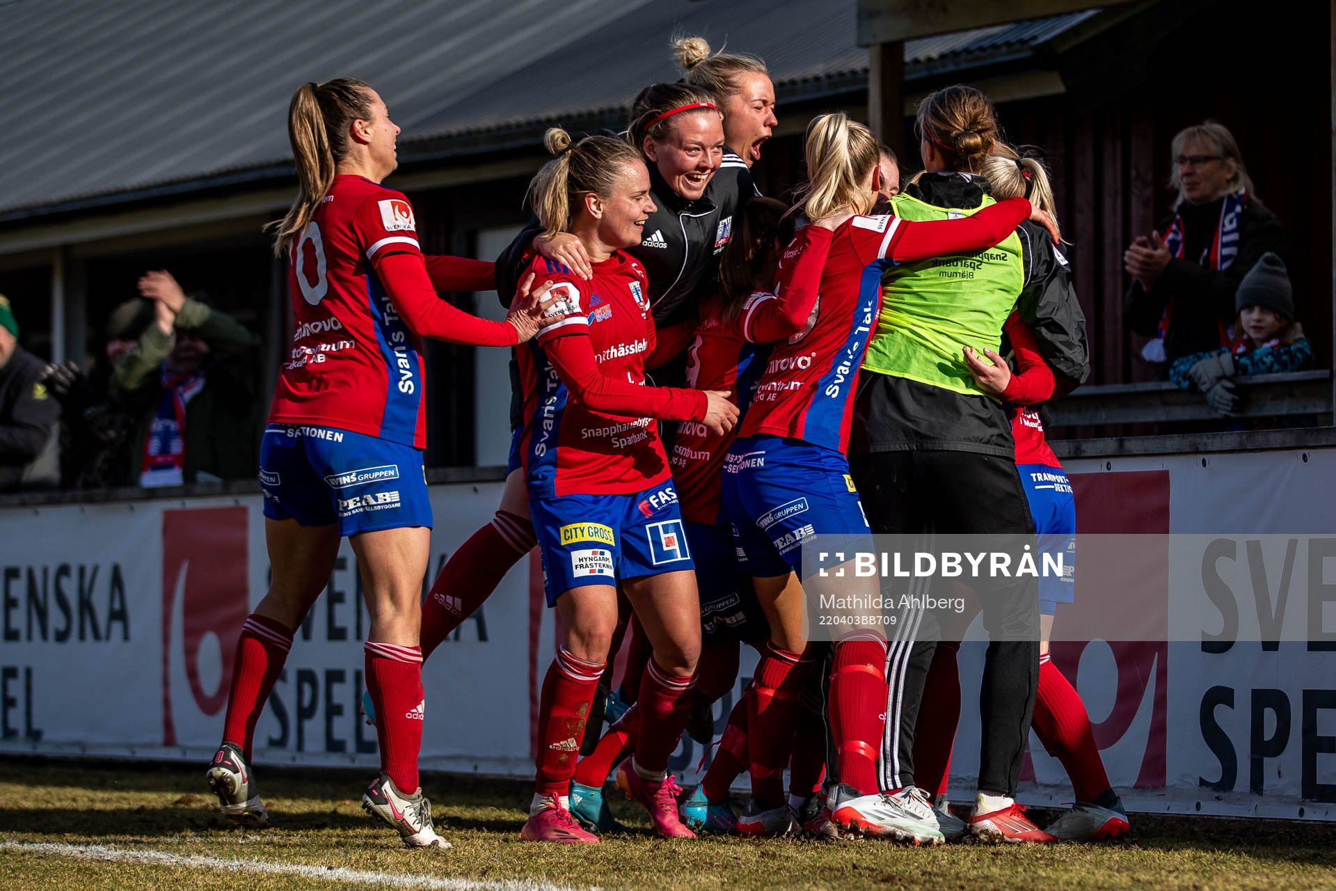 Vittsjös spelare jublar