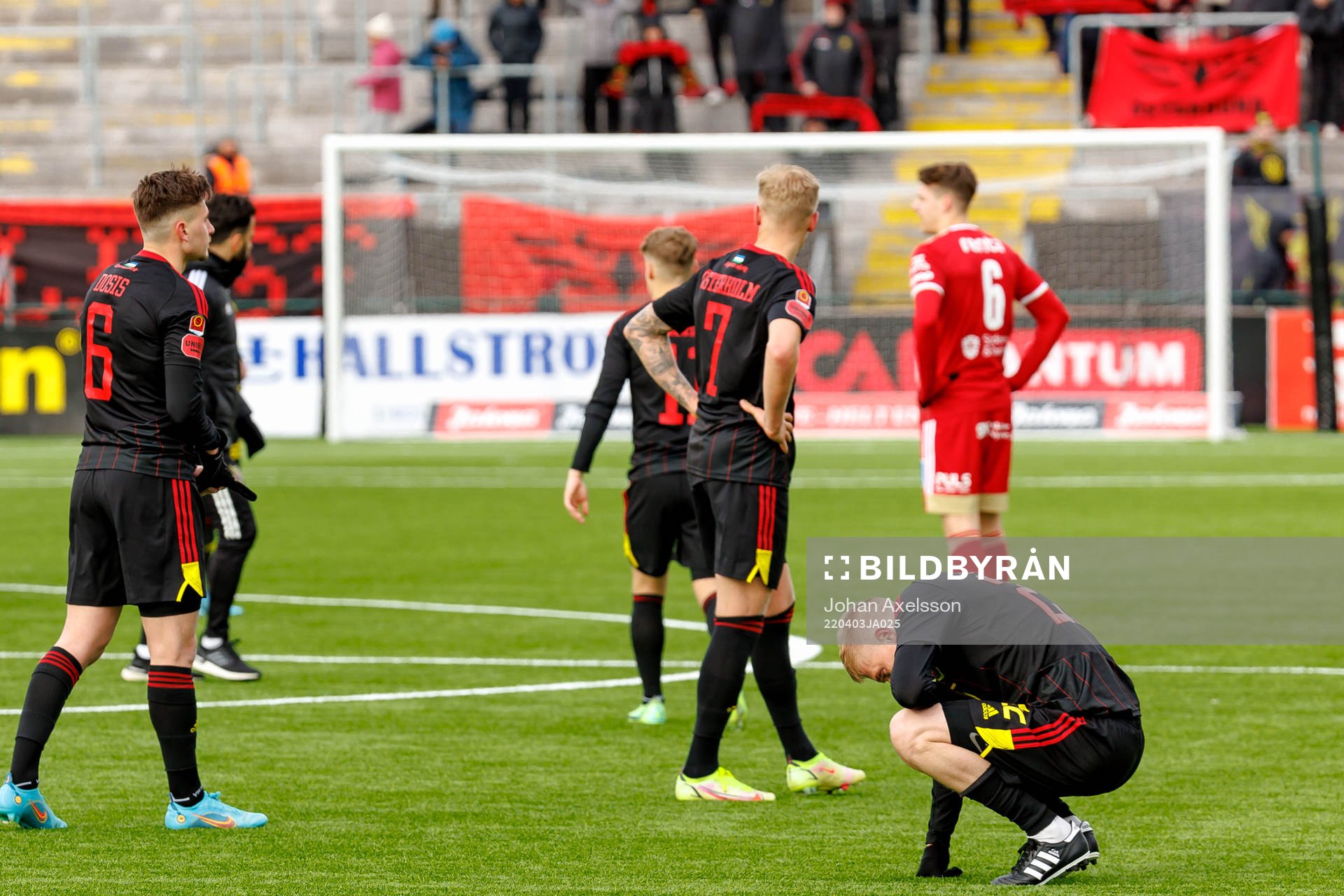 Östersunds Simon Kroon deppar