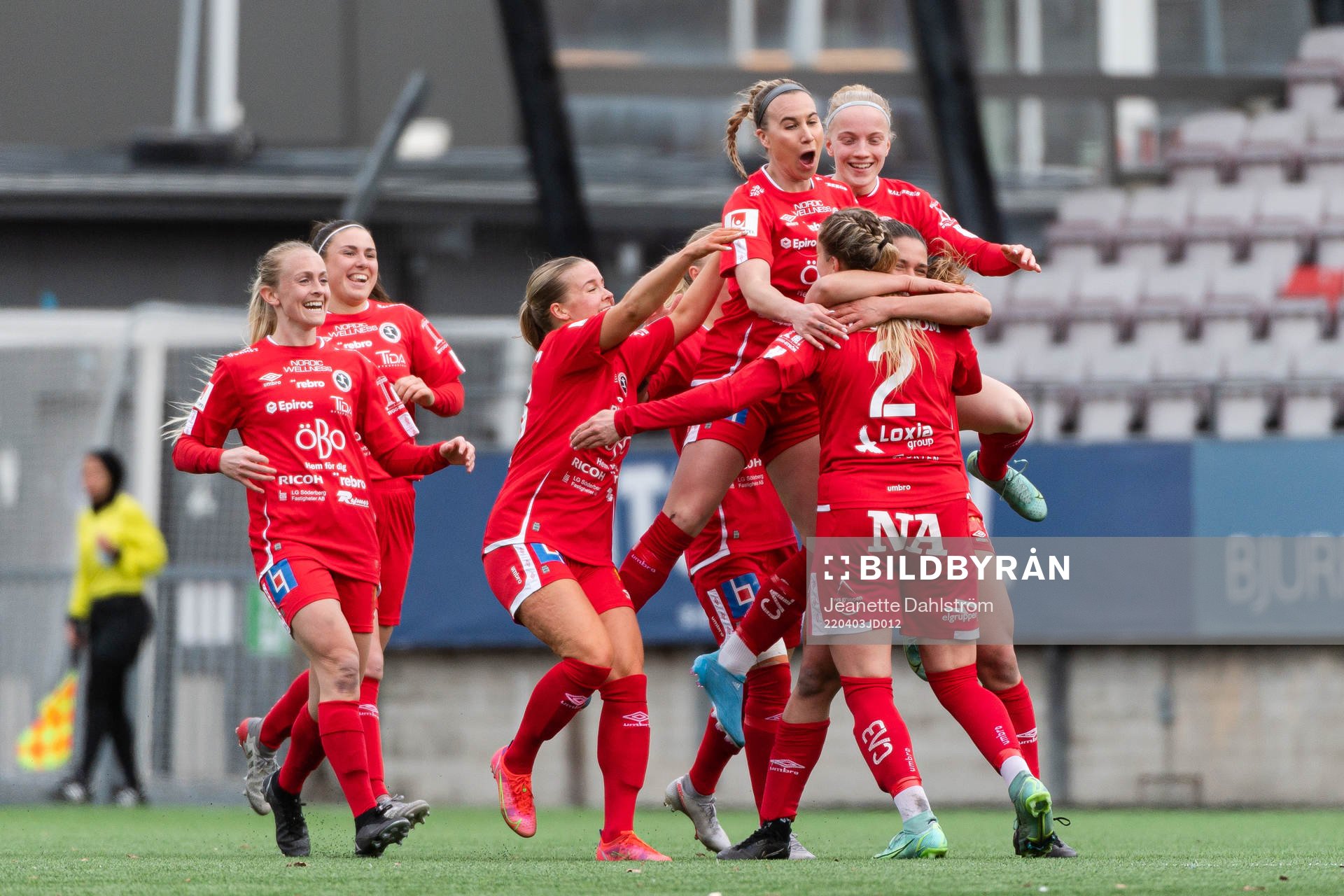 Örebros spelare jublar