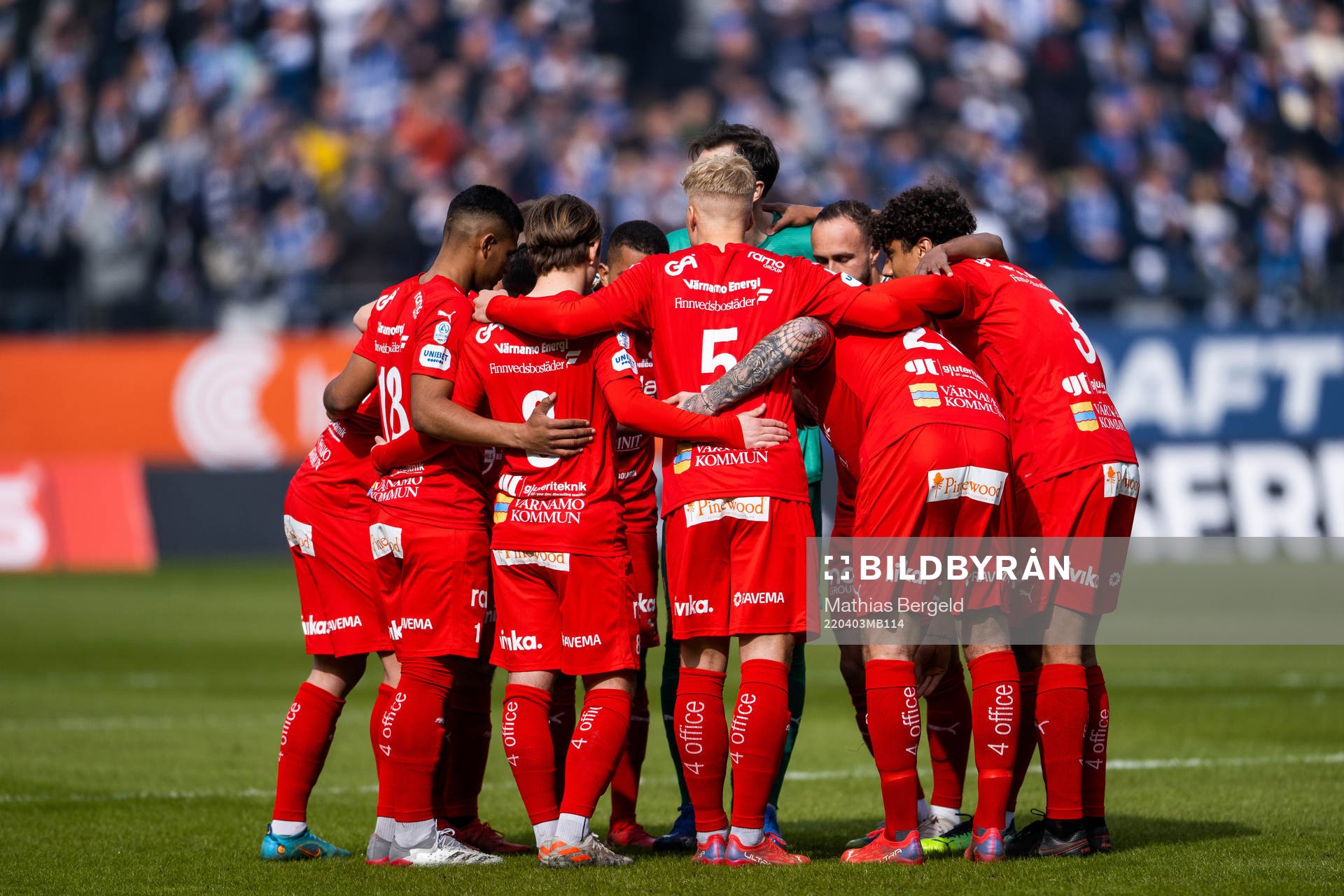 Värnamos spelare samlas