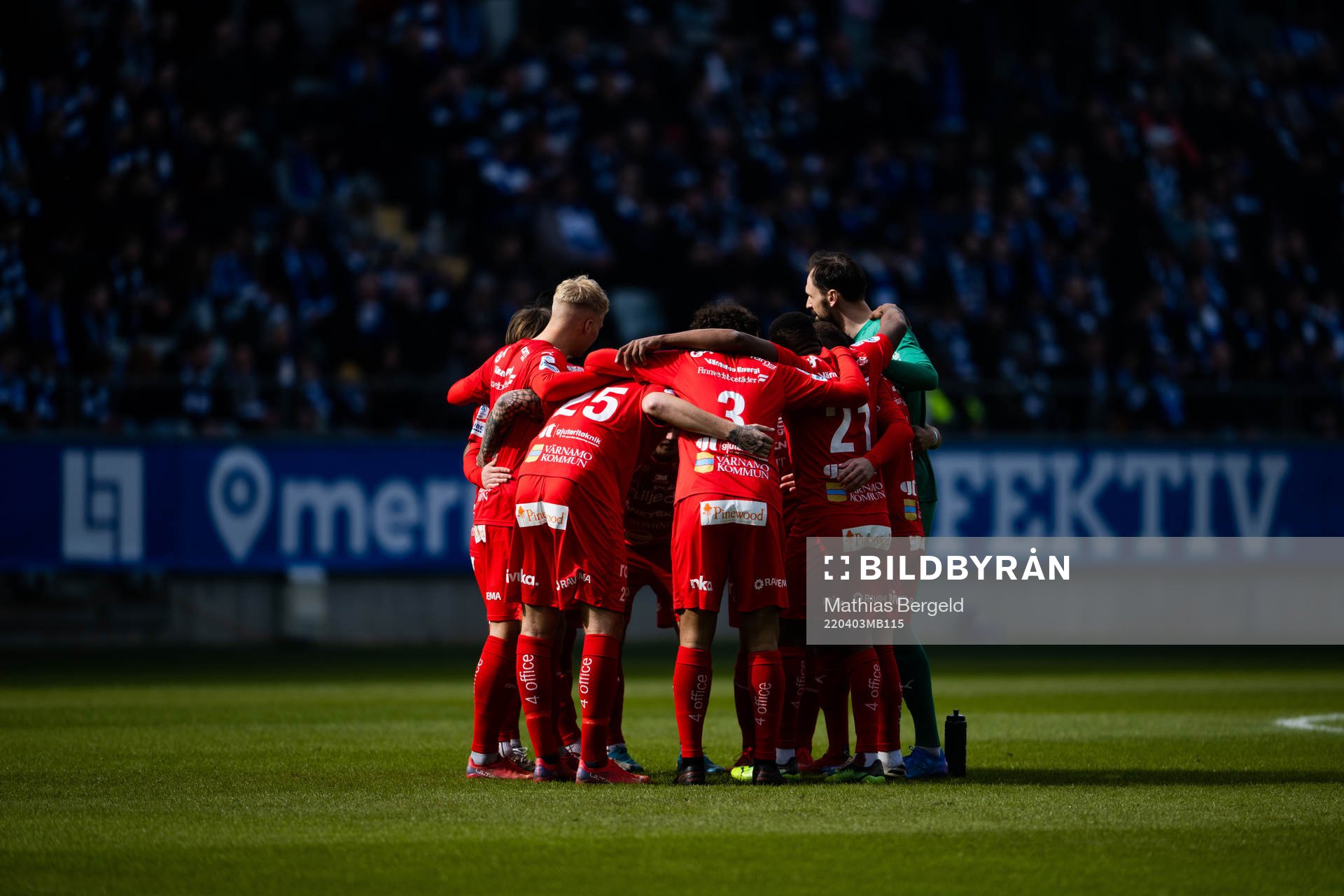 Värnamos spelare samlas