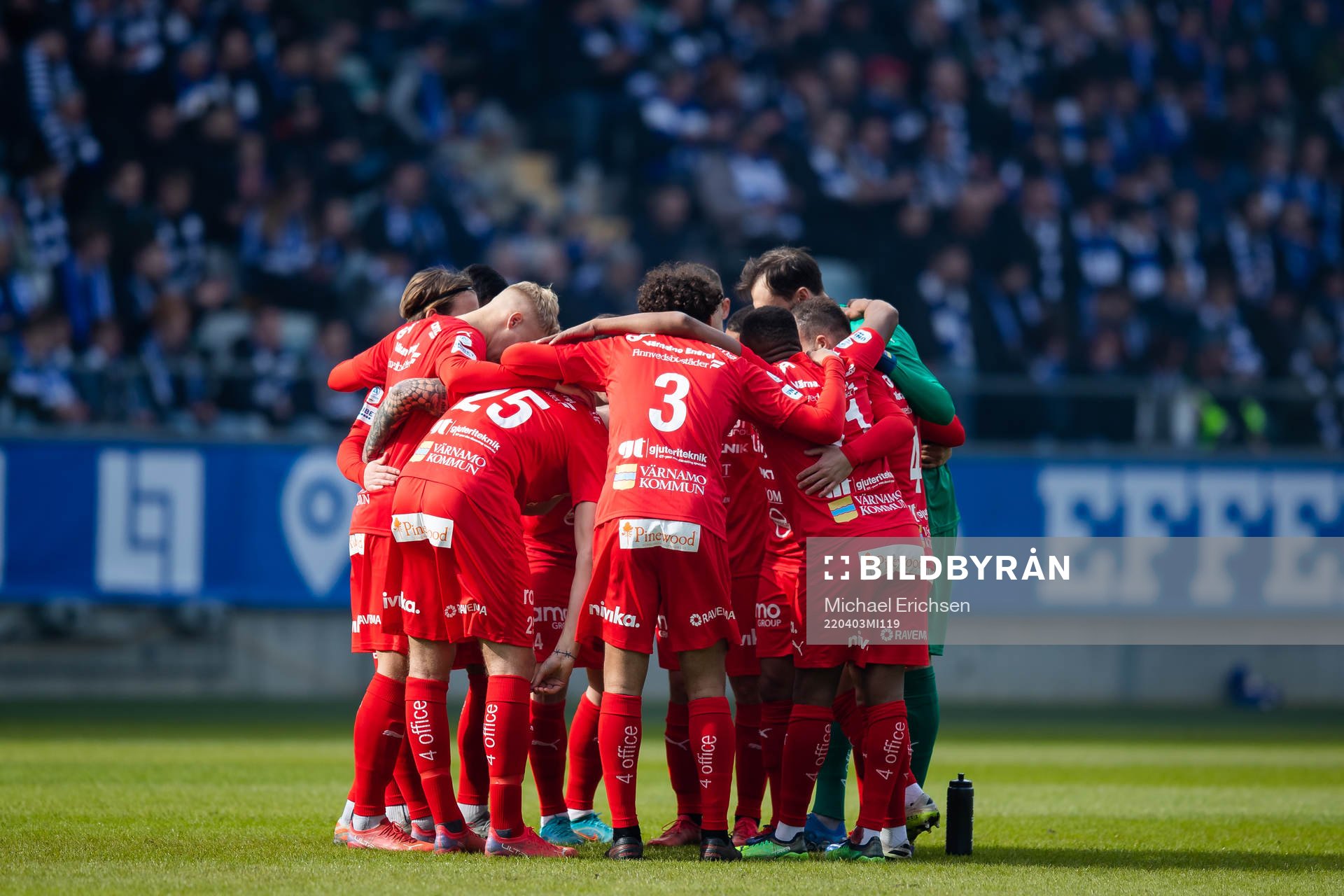 Värnamo samlade innan fotbollsmatchen i Allsvenskan mellan