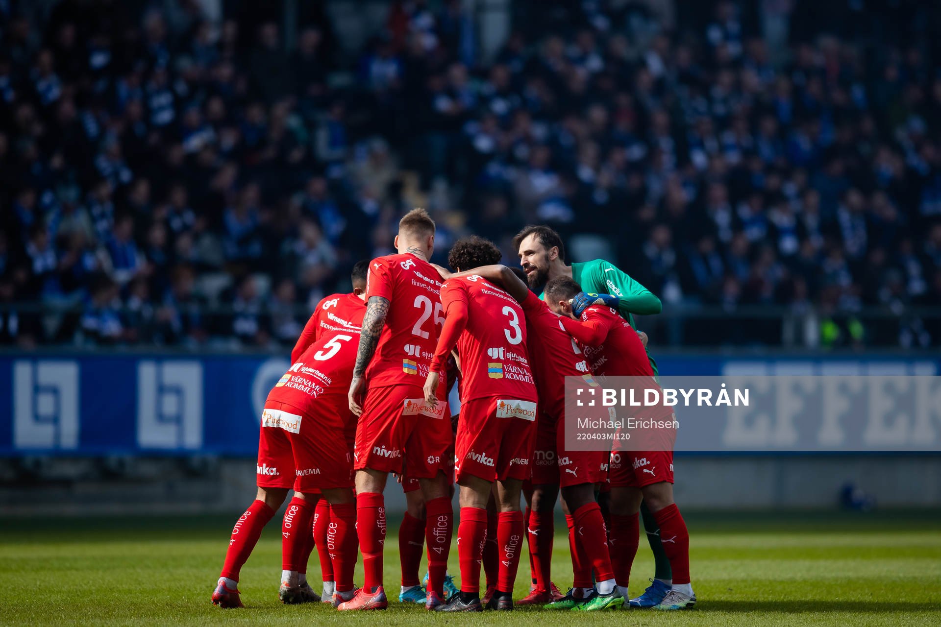 Värnamo samlade innan fotbollsmatchen i Allsvenskan mellan