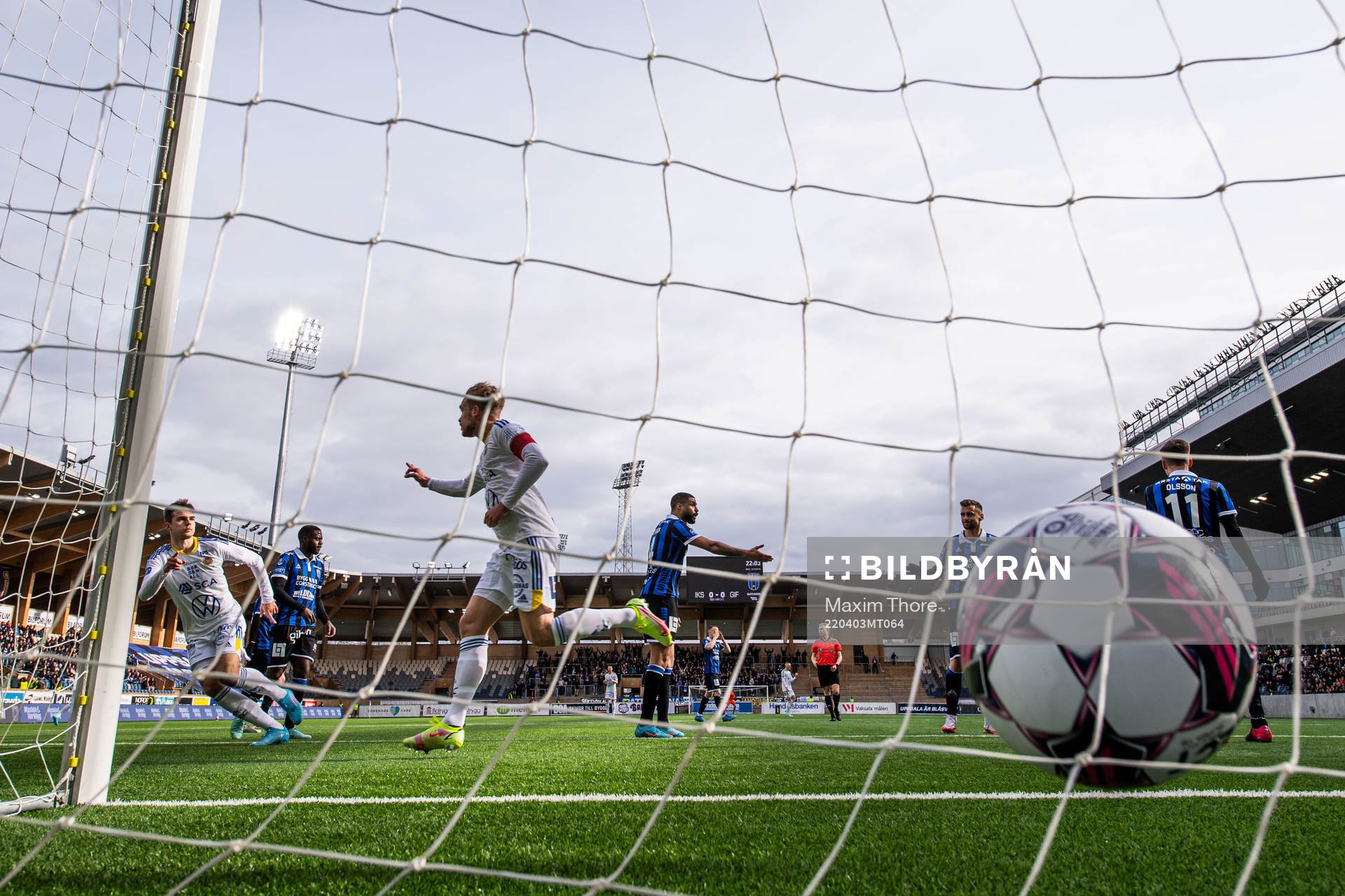 Sundsvalls Pontus Engblom jublar efter 1-0 under fotbollsmatchen i Allsvenskan mellan Sirius och GIF Sundsvall den 3 april 2022 i Uppsala.