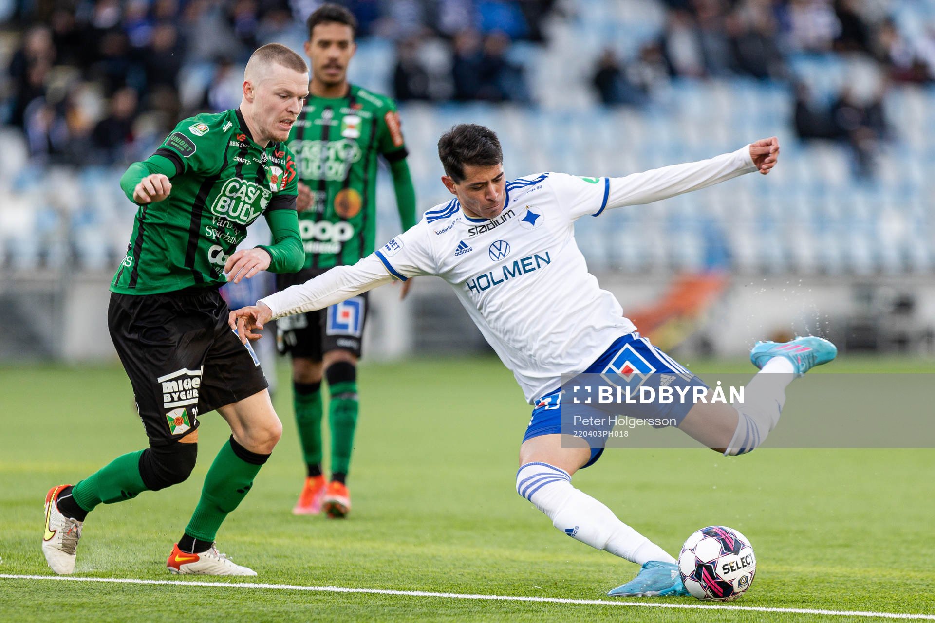 Varbergs Anton Liljenbäck och IFK Norrköpings Jean Carlos