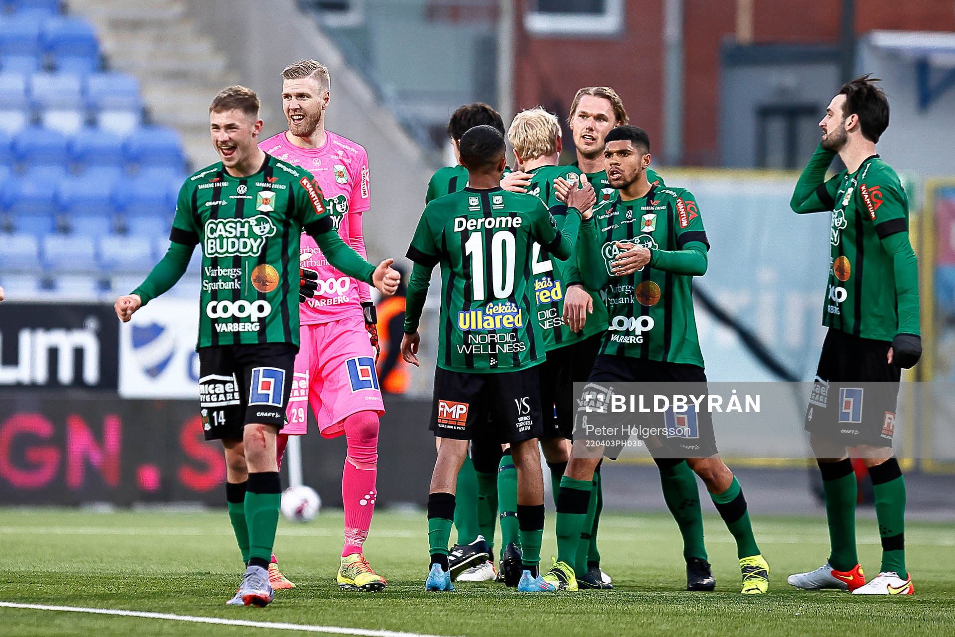 Varbergs spelare jublar