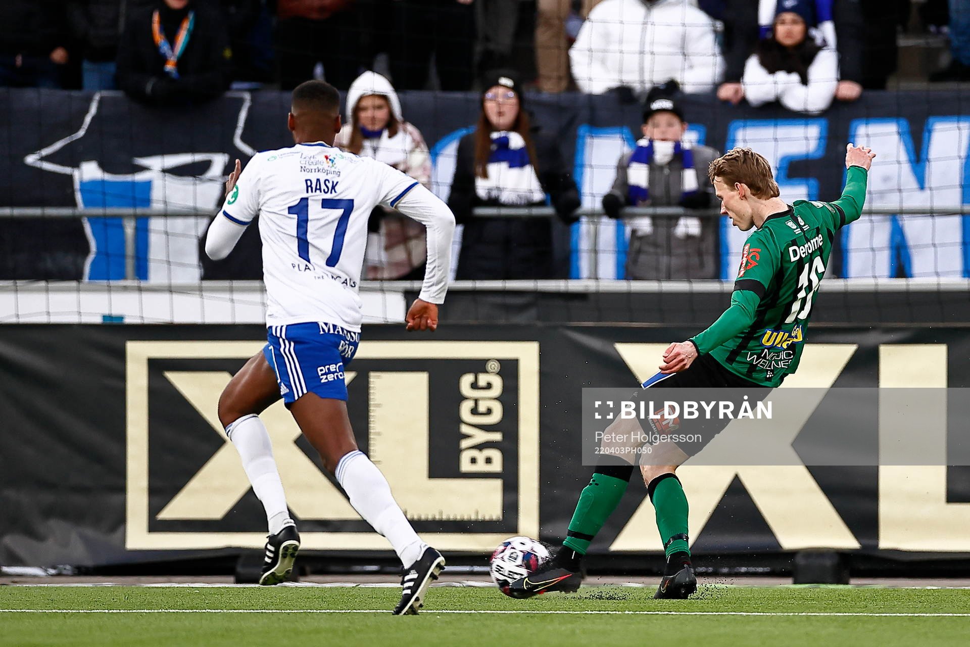 Varbergs Alexander Johansson gör mål 0-1