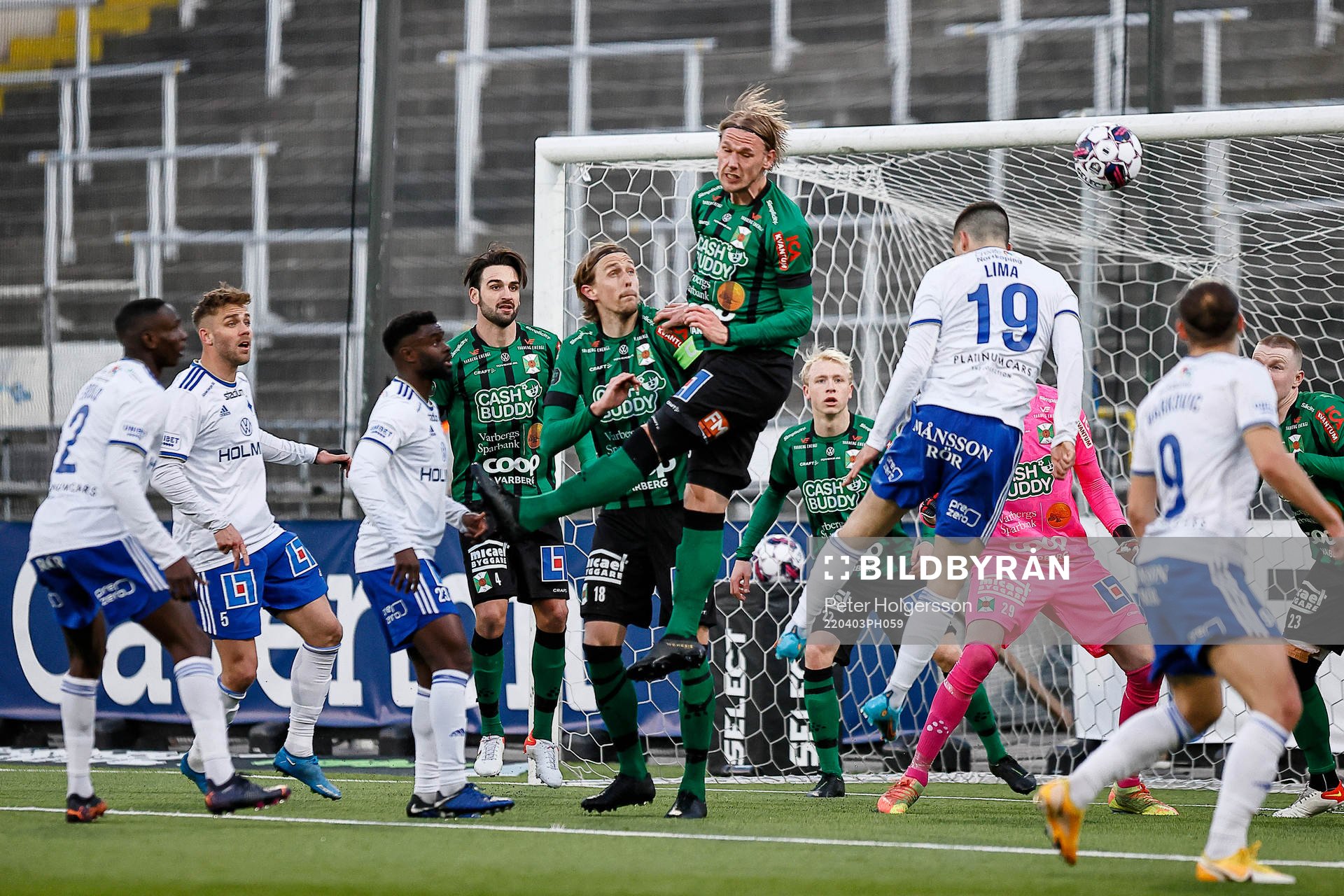 Spel framför Varbergs mål