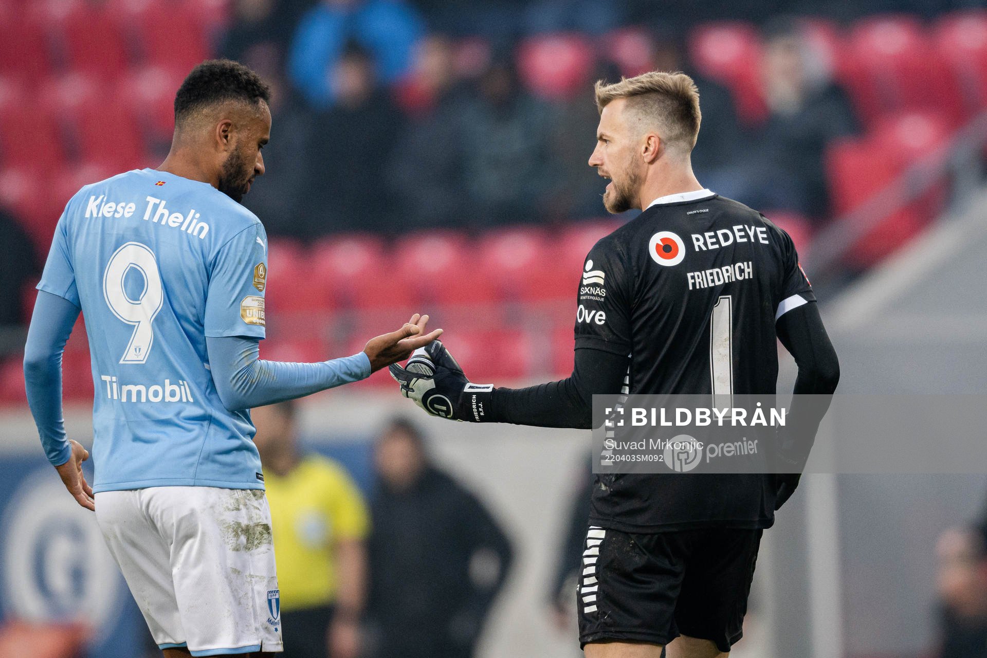 Malmö FFs Isaac Kiese Thelin och Kalmars målvakt Ricardo