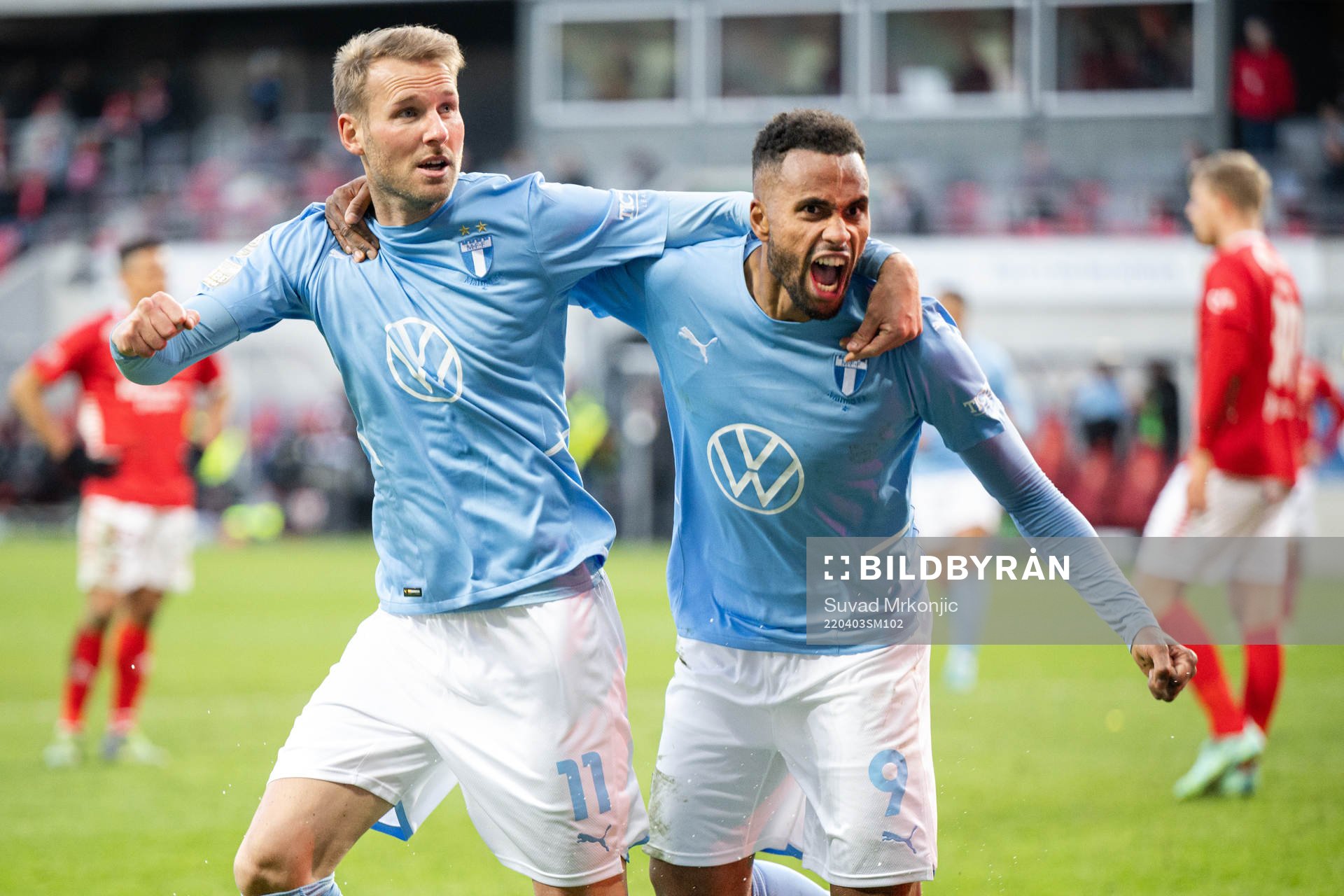 Malmö FFs Ola Toivonen och Isaac Kiese Thelin jublar