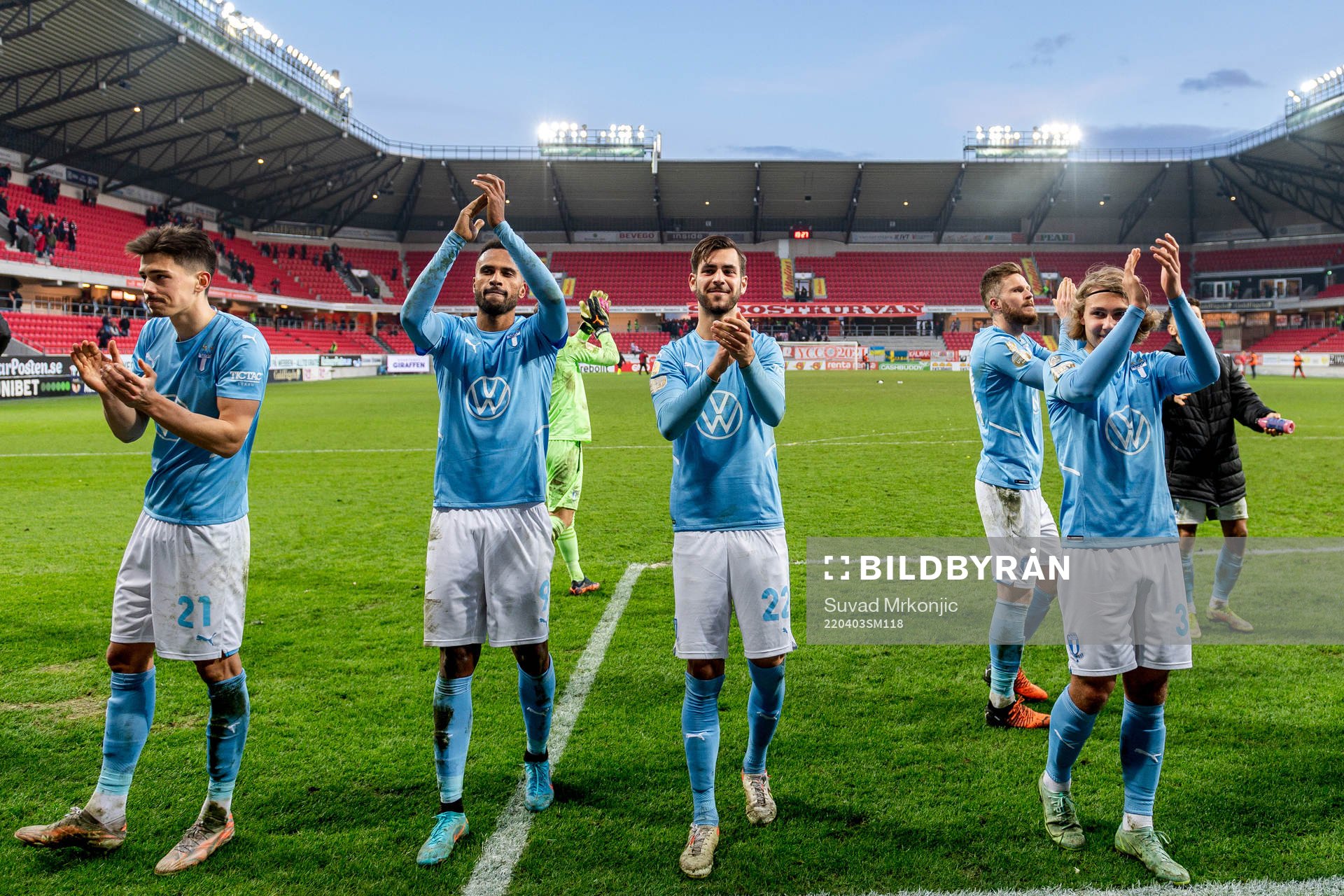 Malmö FFs Dennis Hadzikadunic , Isaac Kiese Thelin , Adi