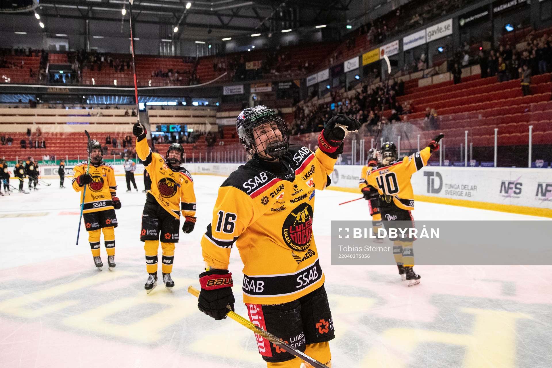 Luleås Petra Nieminen jublar