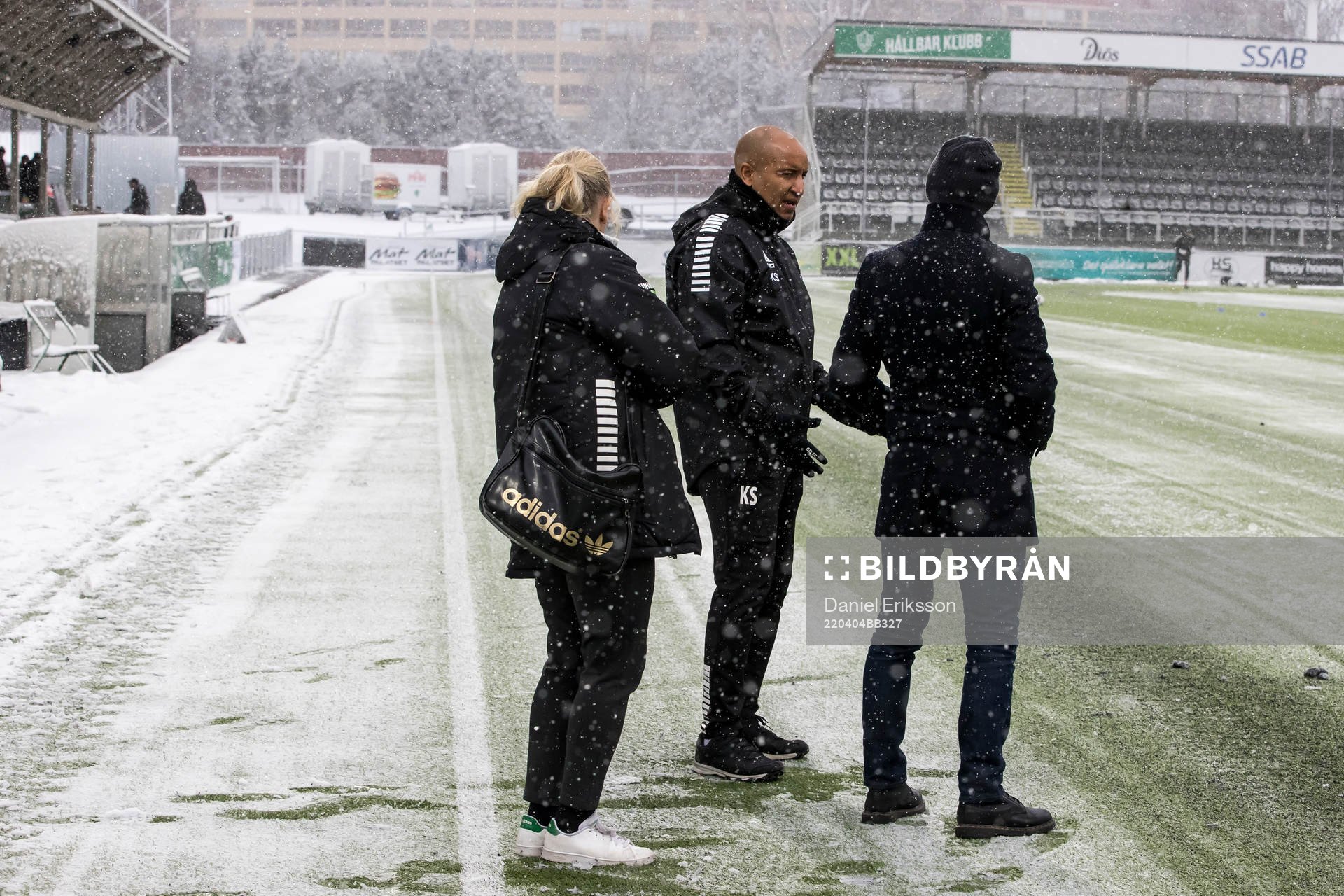 Brages tränare Klebér Saarenpää innan fotbollsmatchen i