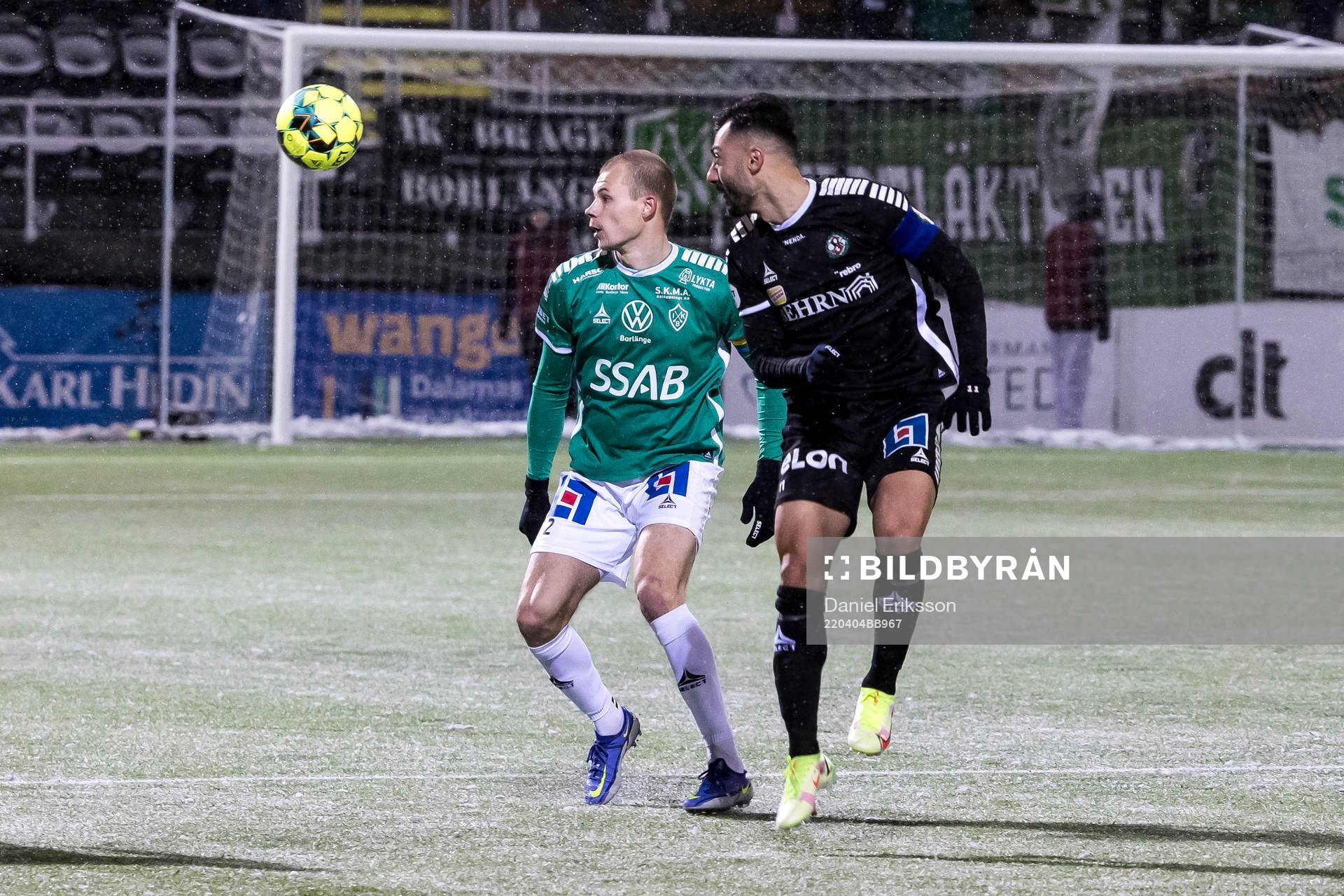 Brages Alexander Zetterström och Örebros Jiloan Hamad