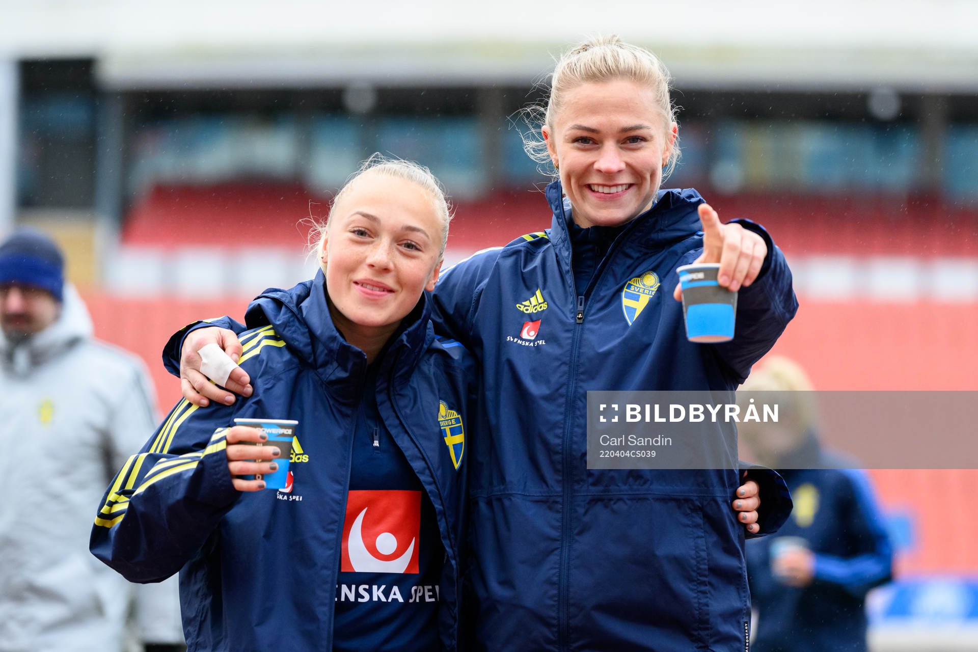 Hanna Bennison and Fridolina Rolfö of the Swedish women's
