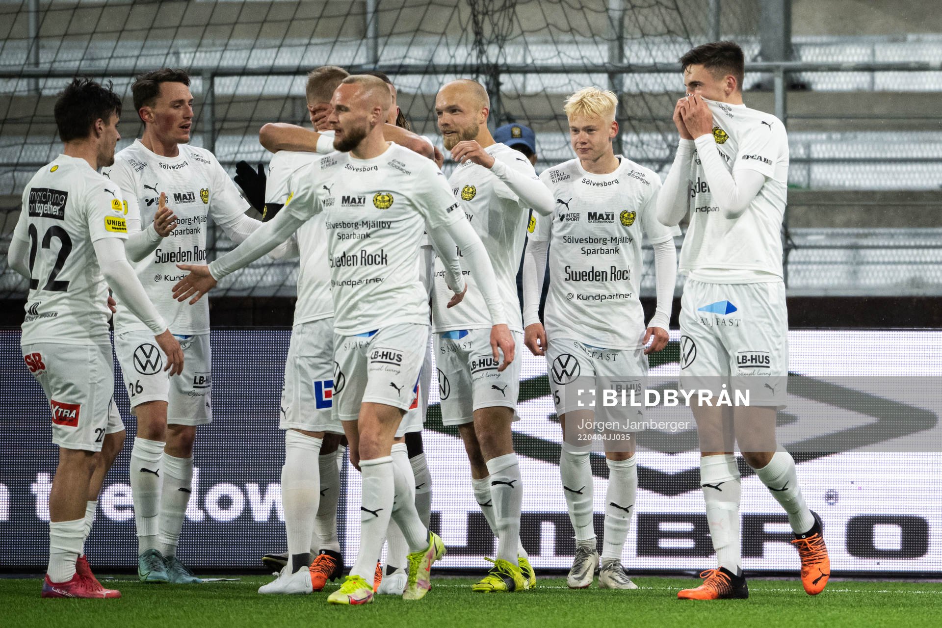Mjällbys spelare jublar