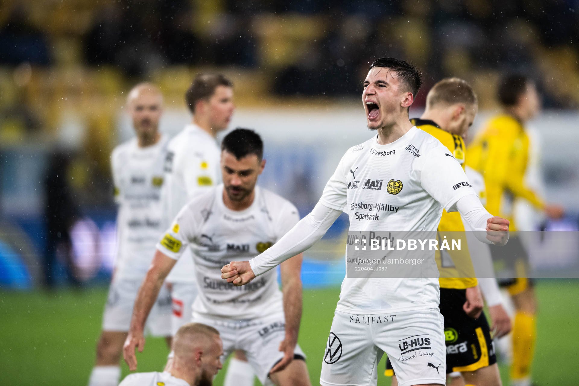 Mjällbys Noah Eile jublar