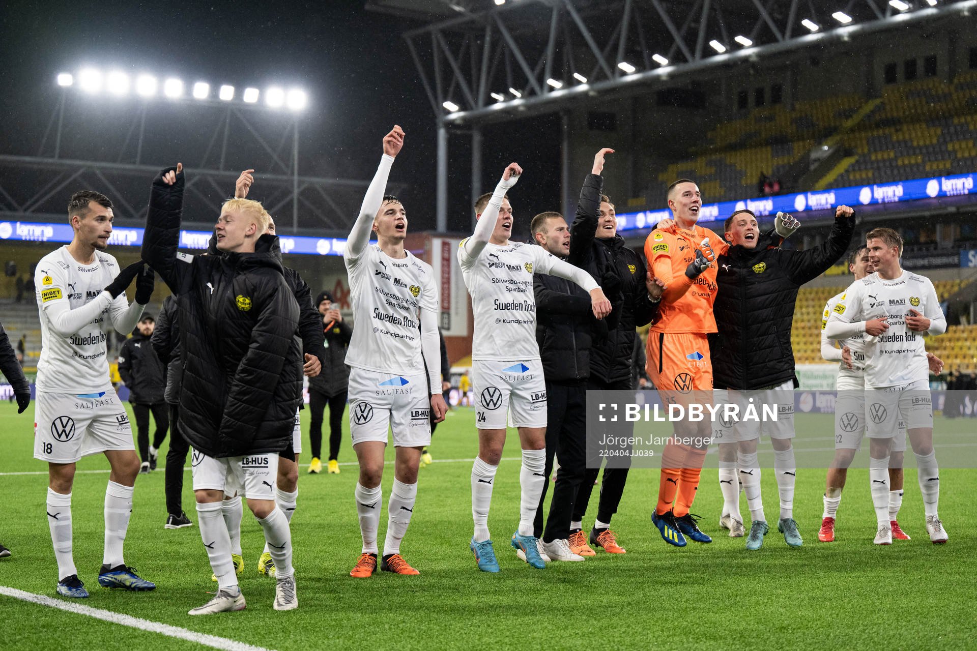 Mjällbys spelare jublar