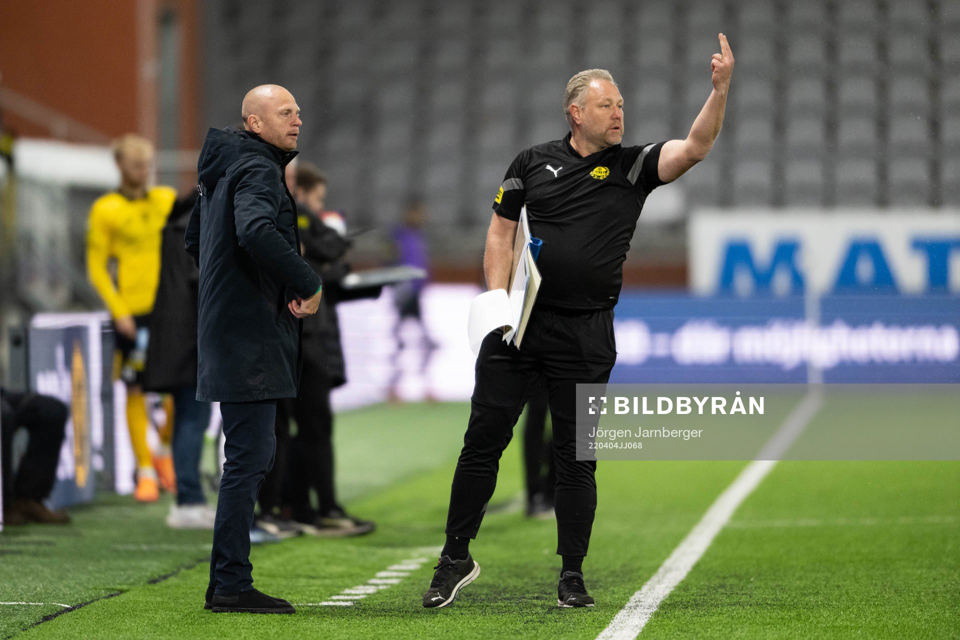Mjällbys tränare Andreas Brännström och assisterande