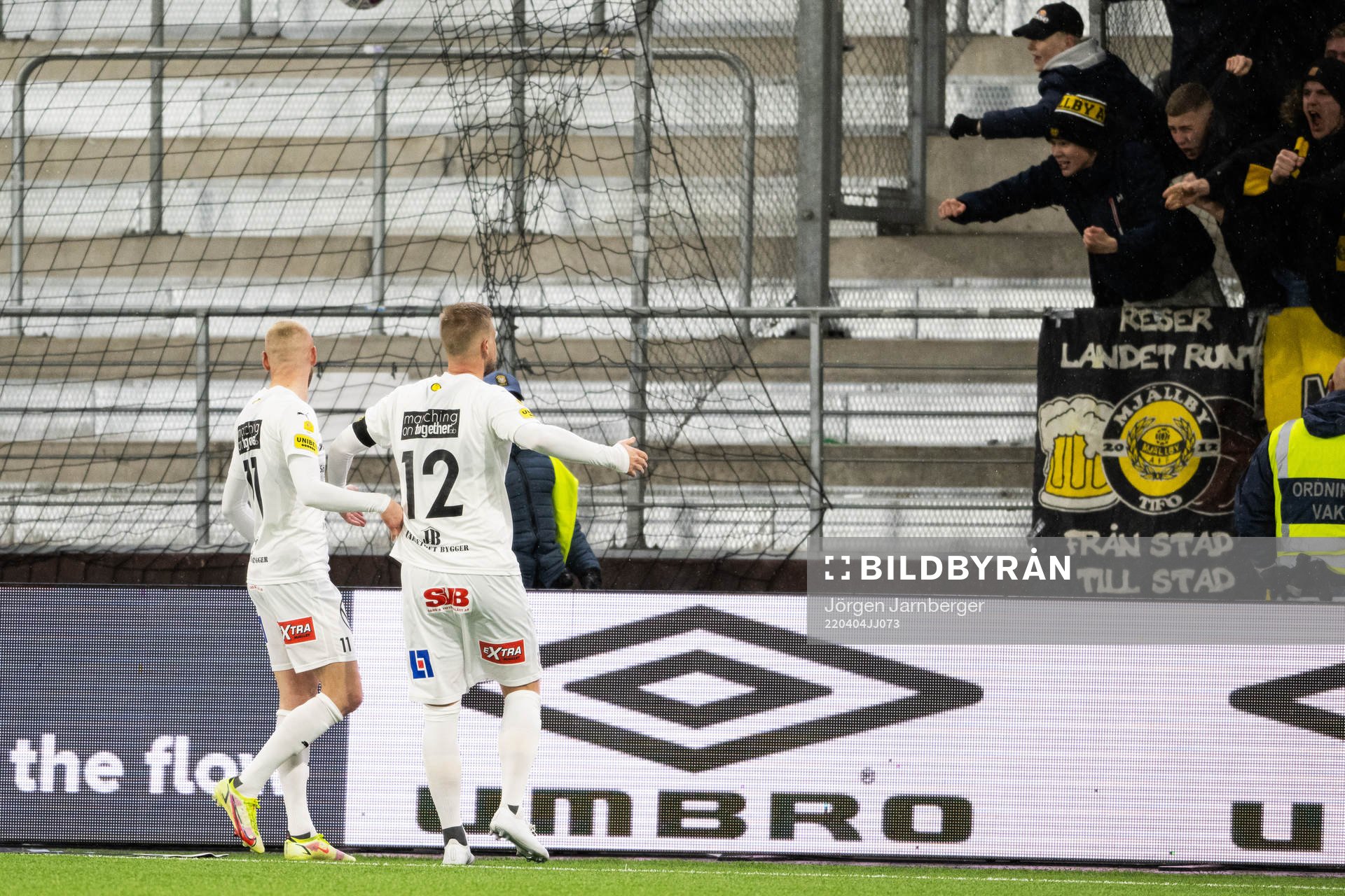 Mjällbys David Löfquist jublar